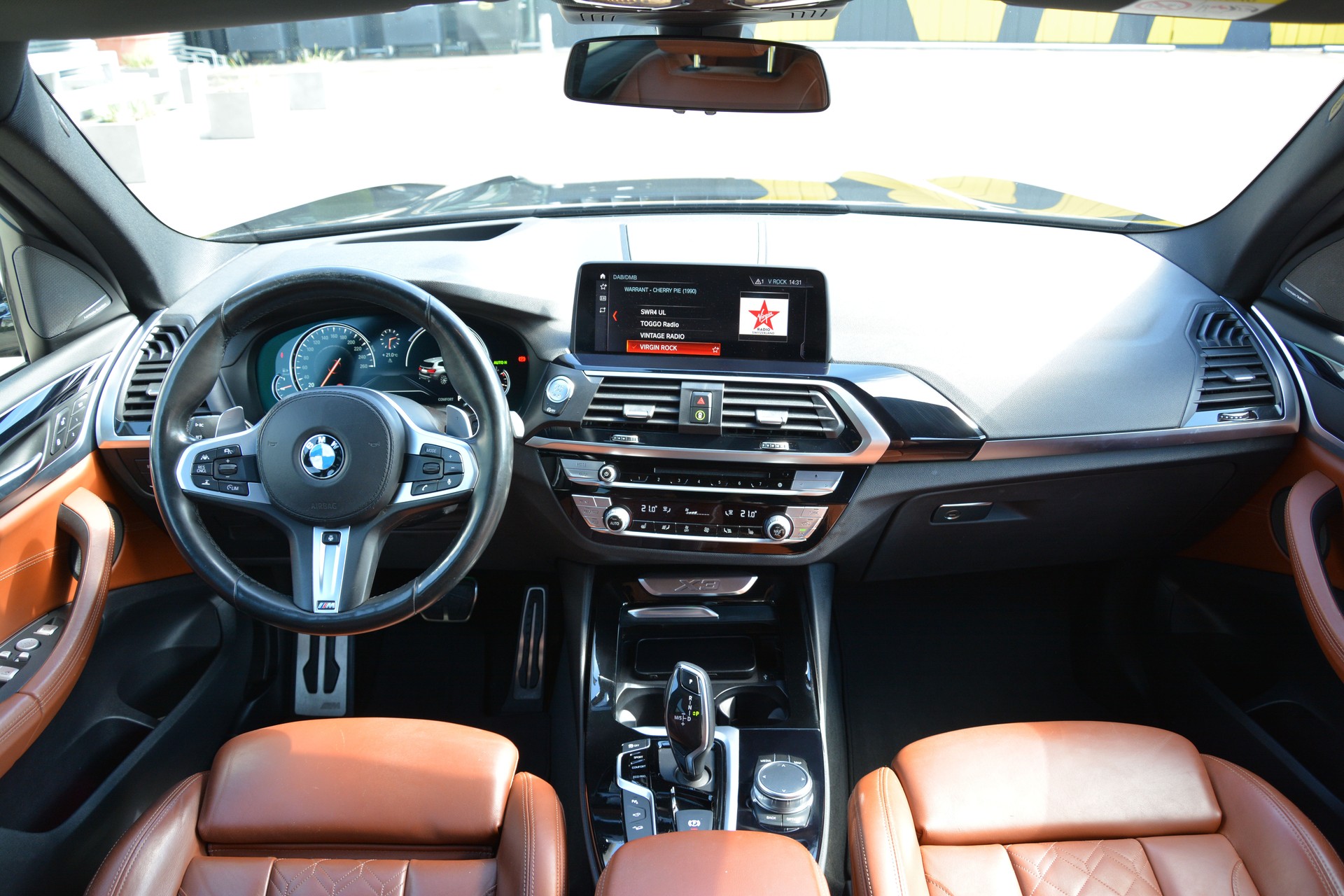 BMW X3 xDrive 20d Individual M Sport Steptronic-image-10