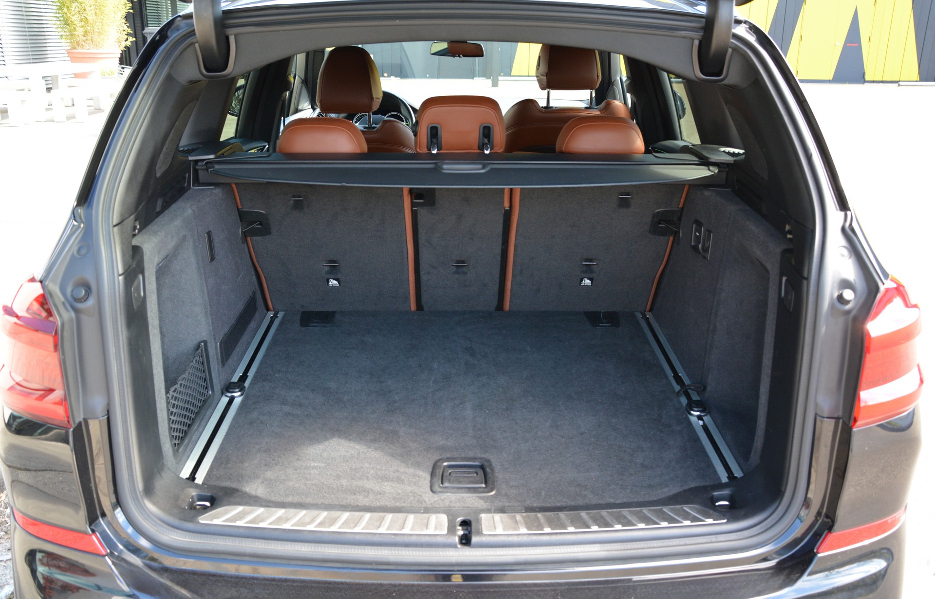 BMW X3 xDrive 20d Individual M Sport Steptronic-image-15
