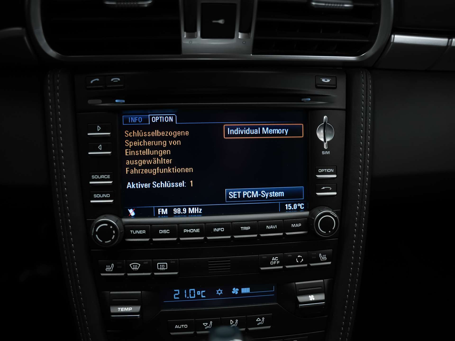 PORSCHE 911 Coupé 3.8 Carrera 4S PDK *Facelift*CH-Auto*Sport Chrono*-image-33