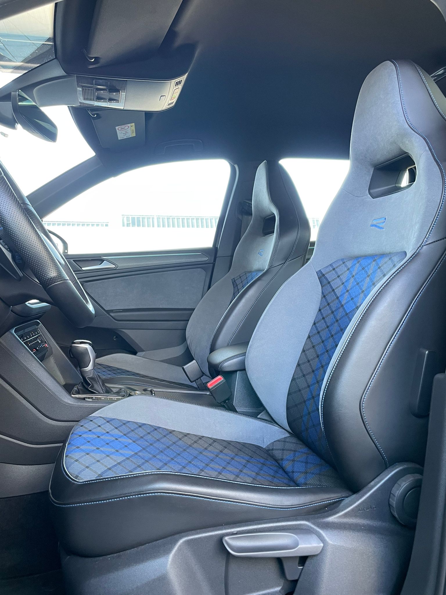 VW Tiguan 2.0 TSI R 75 Edition DSG-image-5