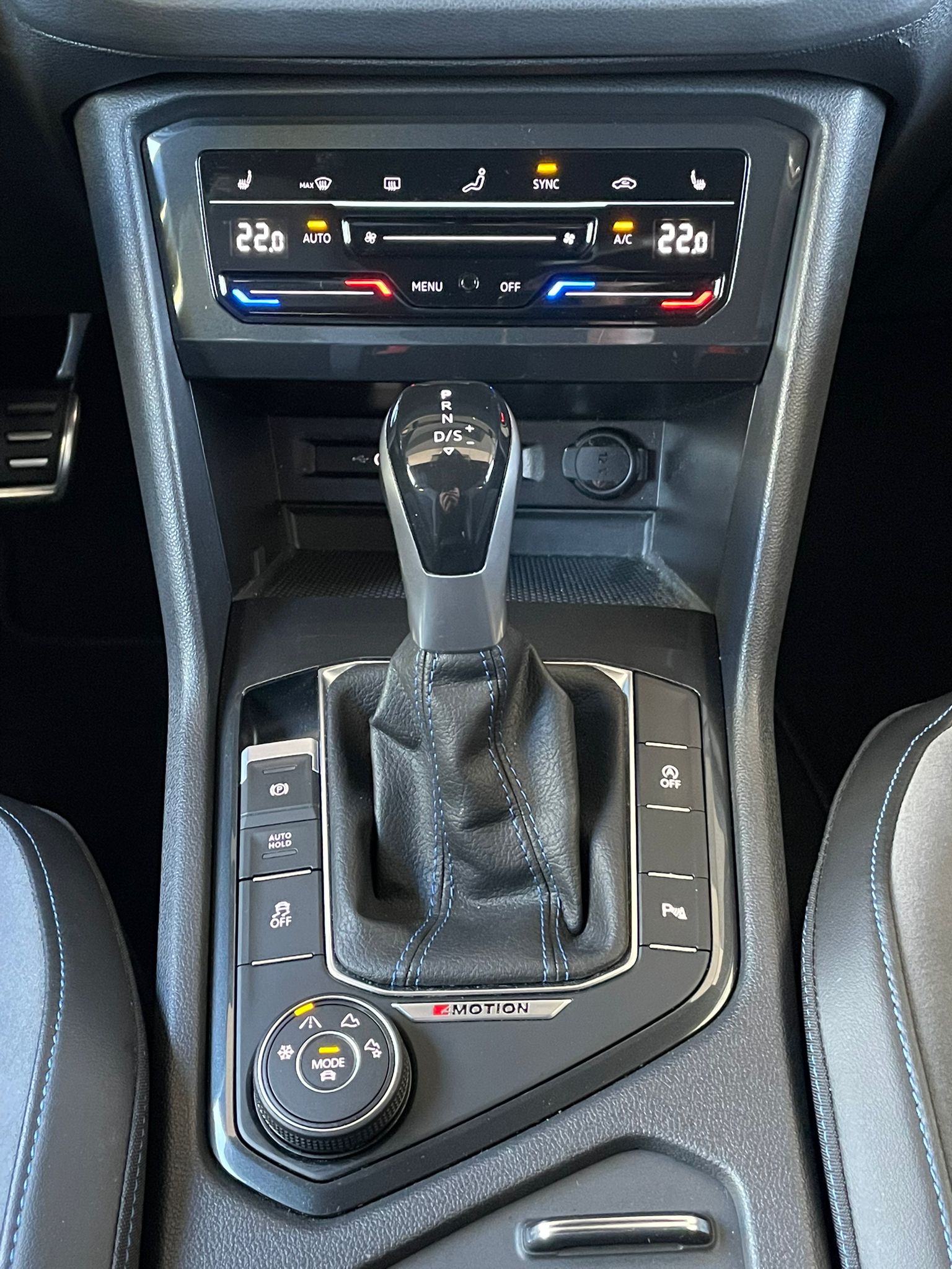 VW Tiguan 2.0 TSI R 75 Edition DSG-image-8