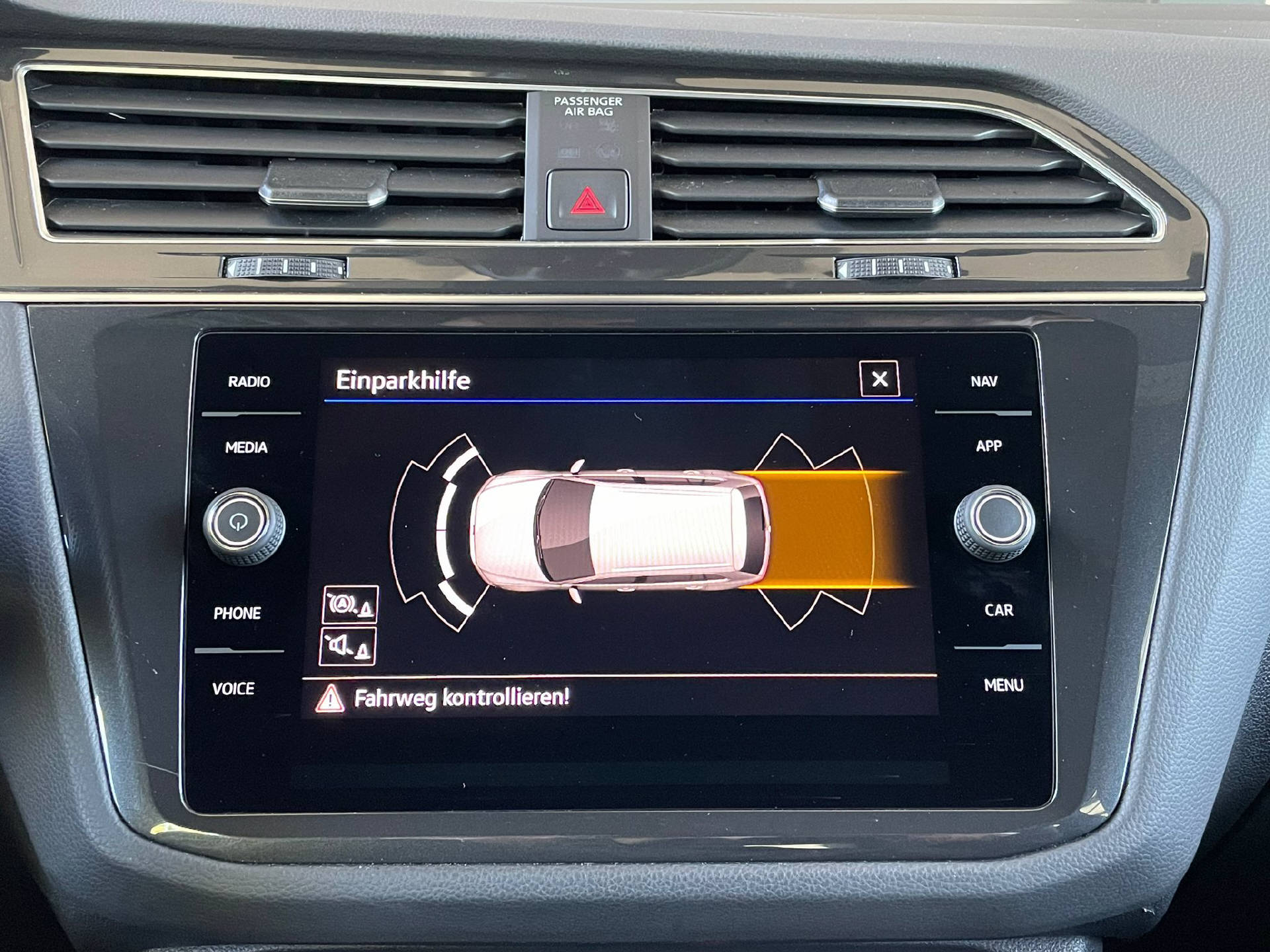 VW Tiguan 2.0 TSI R 75 Edition DSG-image-10