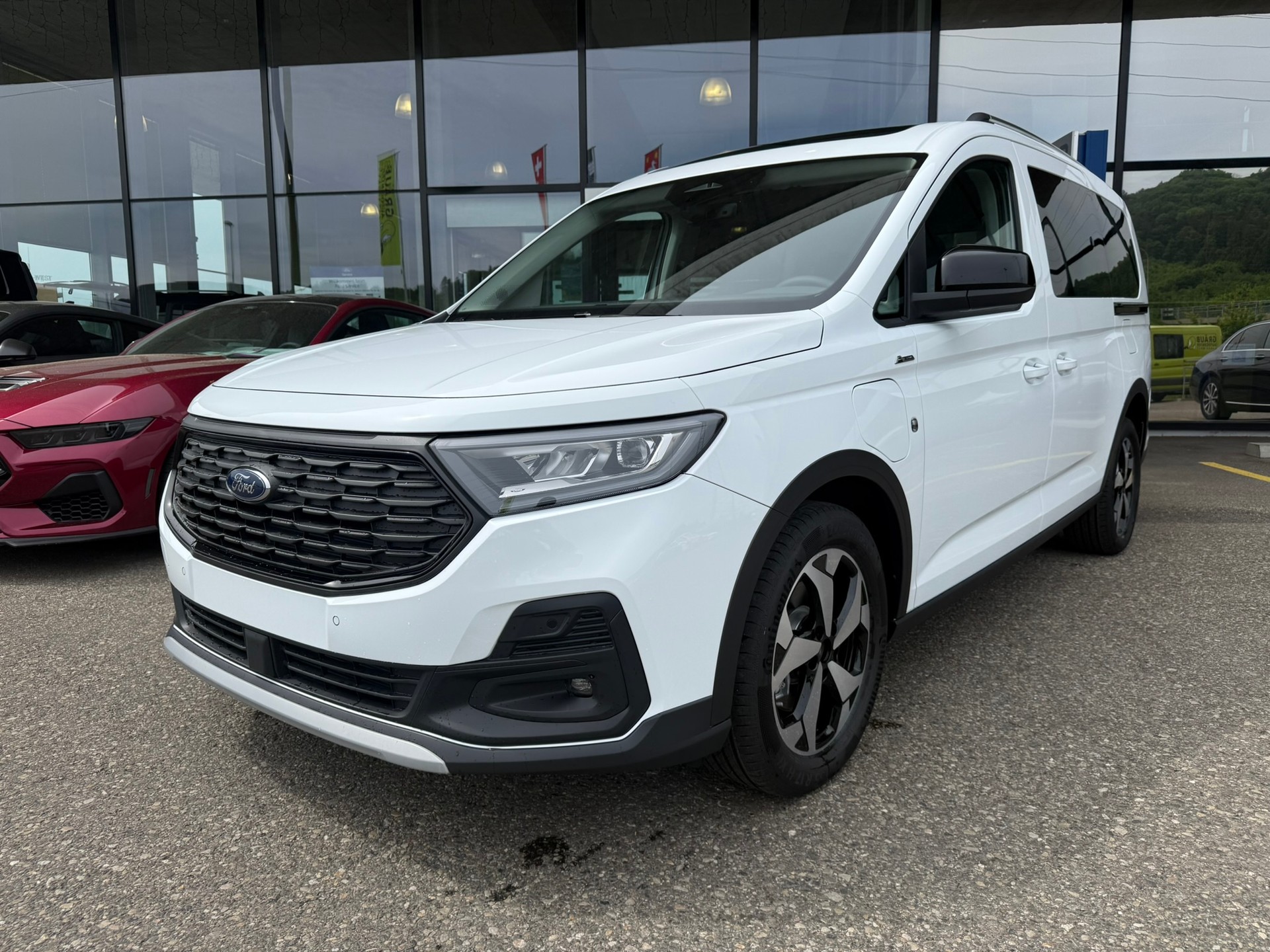 FORD Grand Tourneo Connect 1.5 PHEV Active Automat-image-0