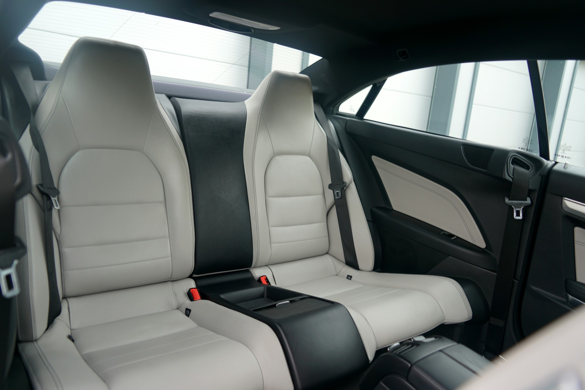 MERCEDES-BENZ E 350 Sport-Paket AMG 4Matic 7G-Tronic (CH)-image-14