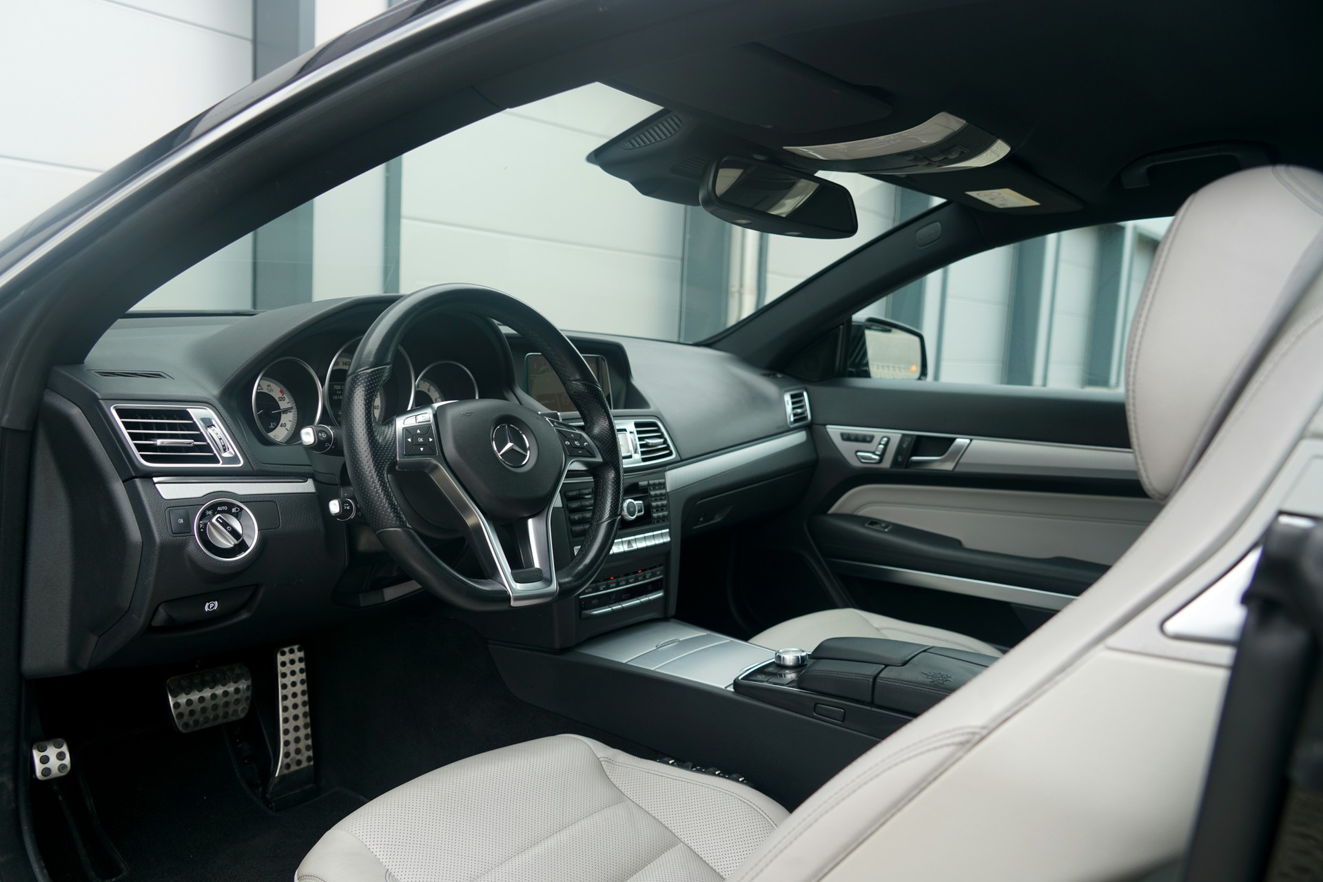 MERCEDES-BENZ E 350 Sport-Paket AMG 4Matic 7G-Tronic (CH)-image-6