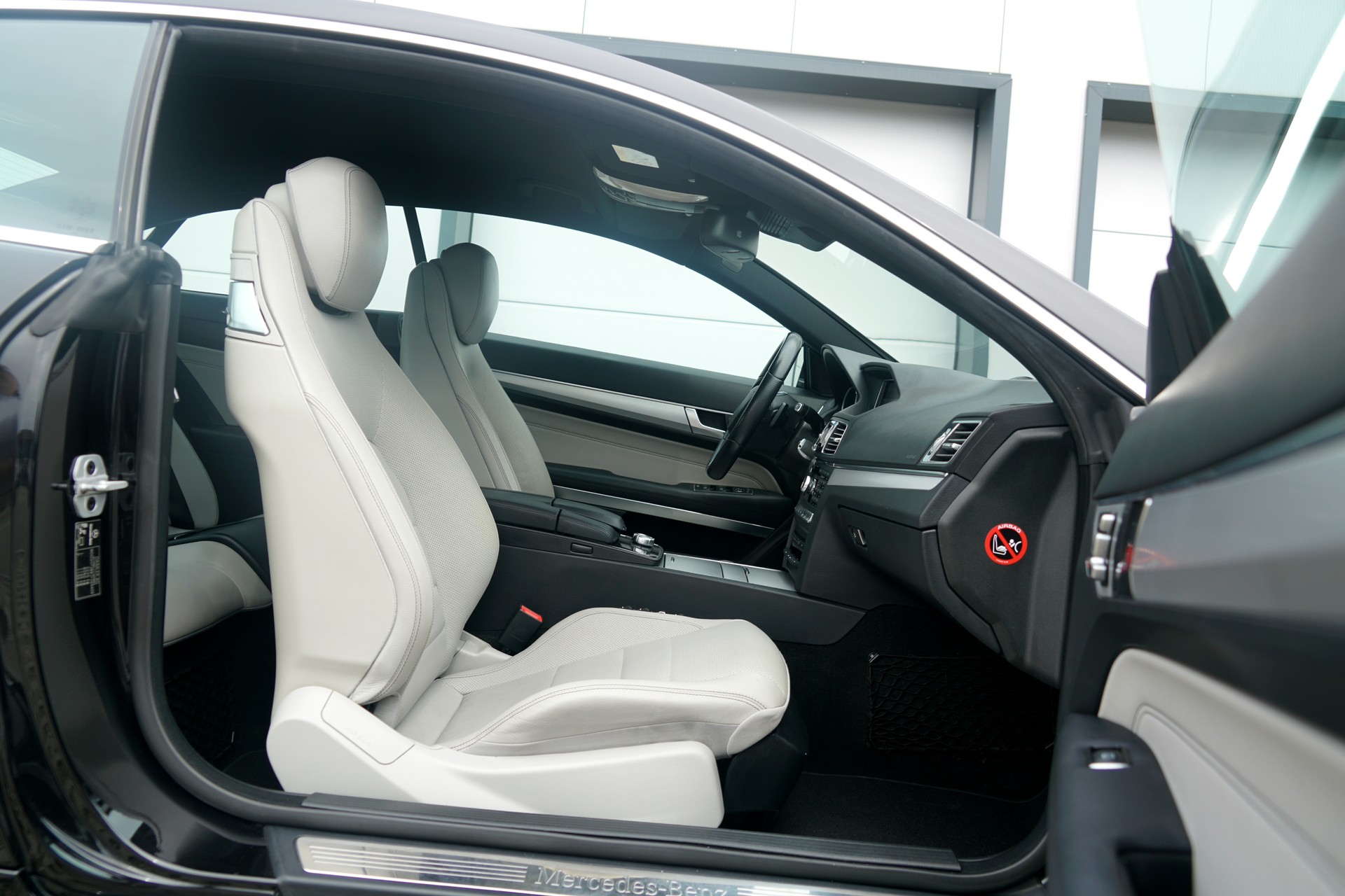 MERCEDES-BENZ E 350 Sport-Paket AMG 4Matic 7G-Tronic (CH)-image-13