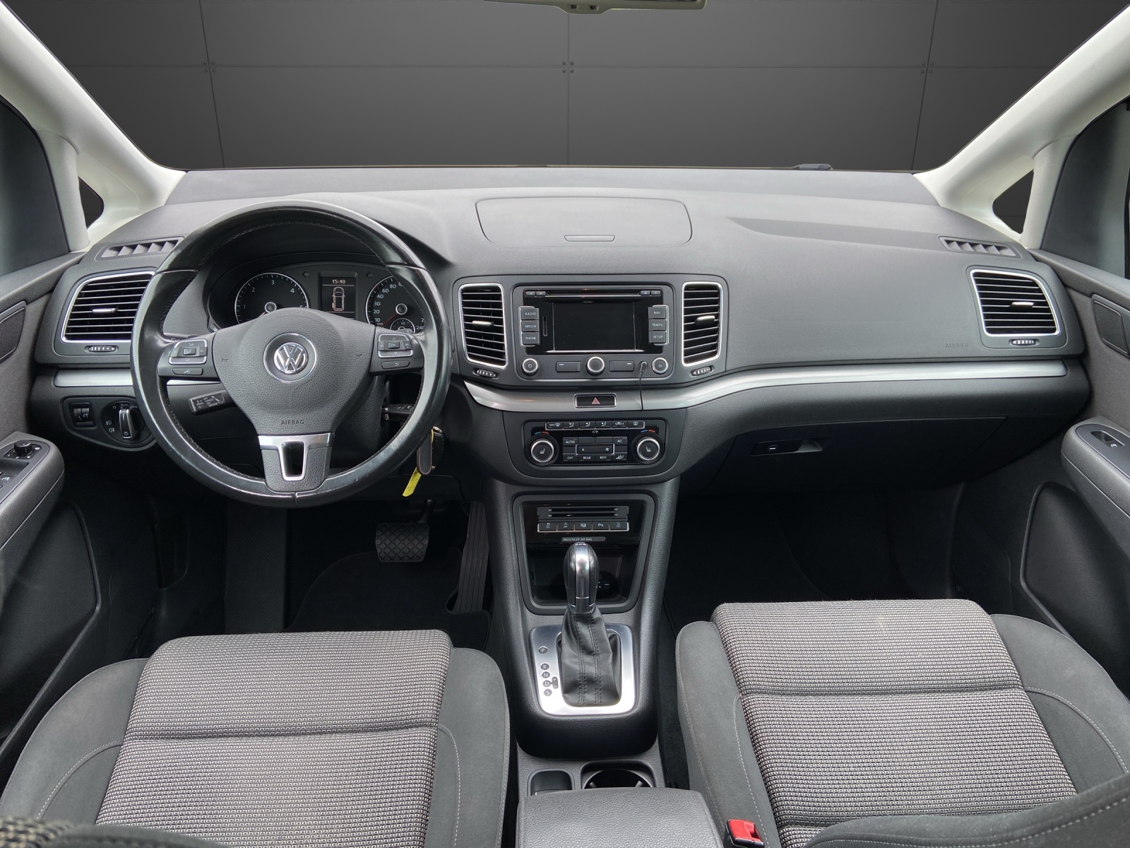 VW Sharan 2.0 TDI BMT Comfortline DSG-image-10