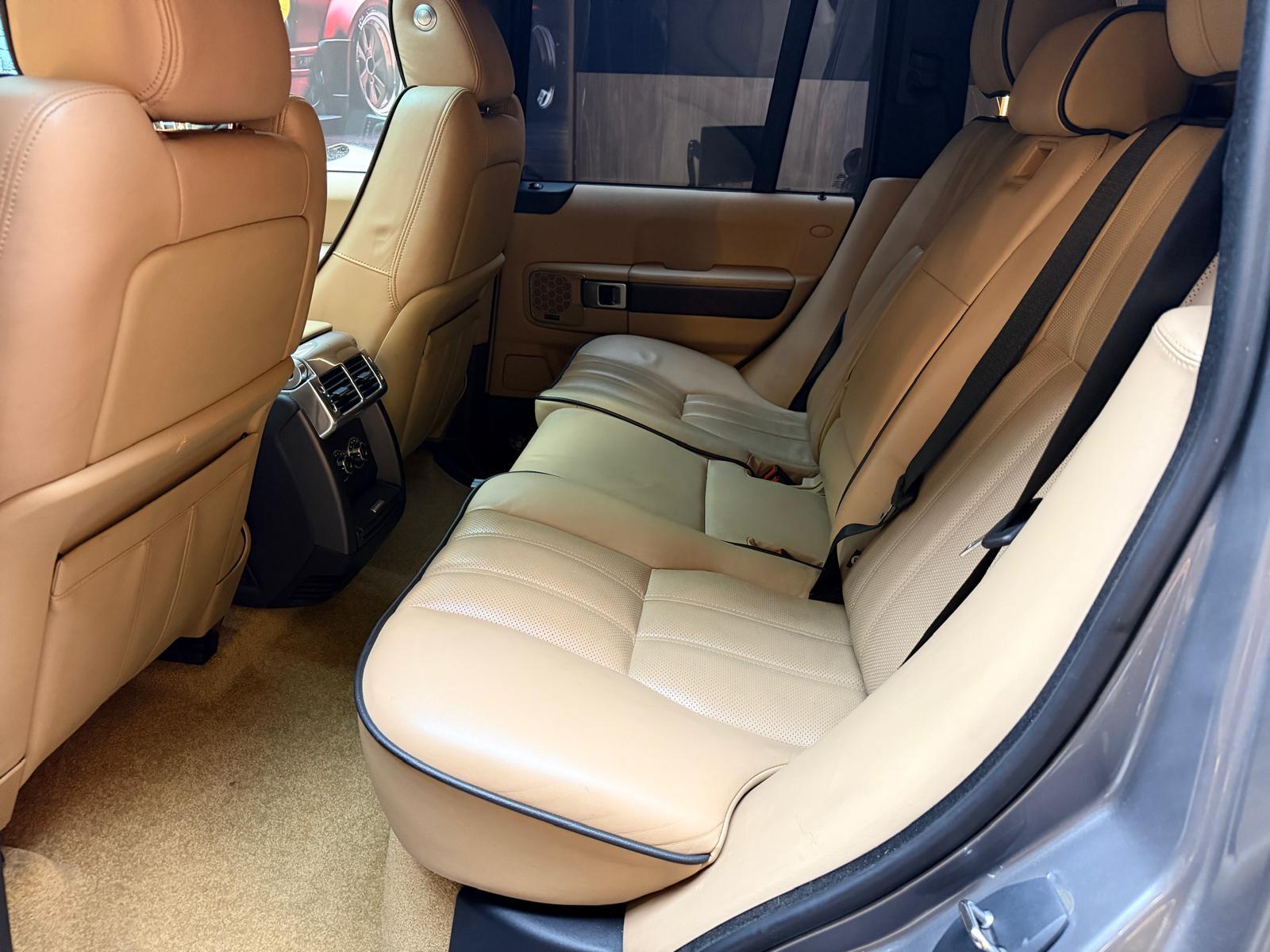 LAND ROVER Range Rover 4.4 TDV8 Vogue-image-17