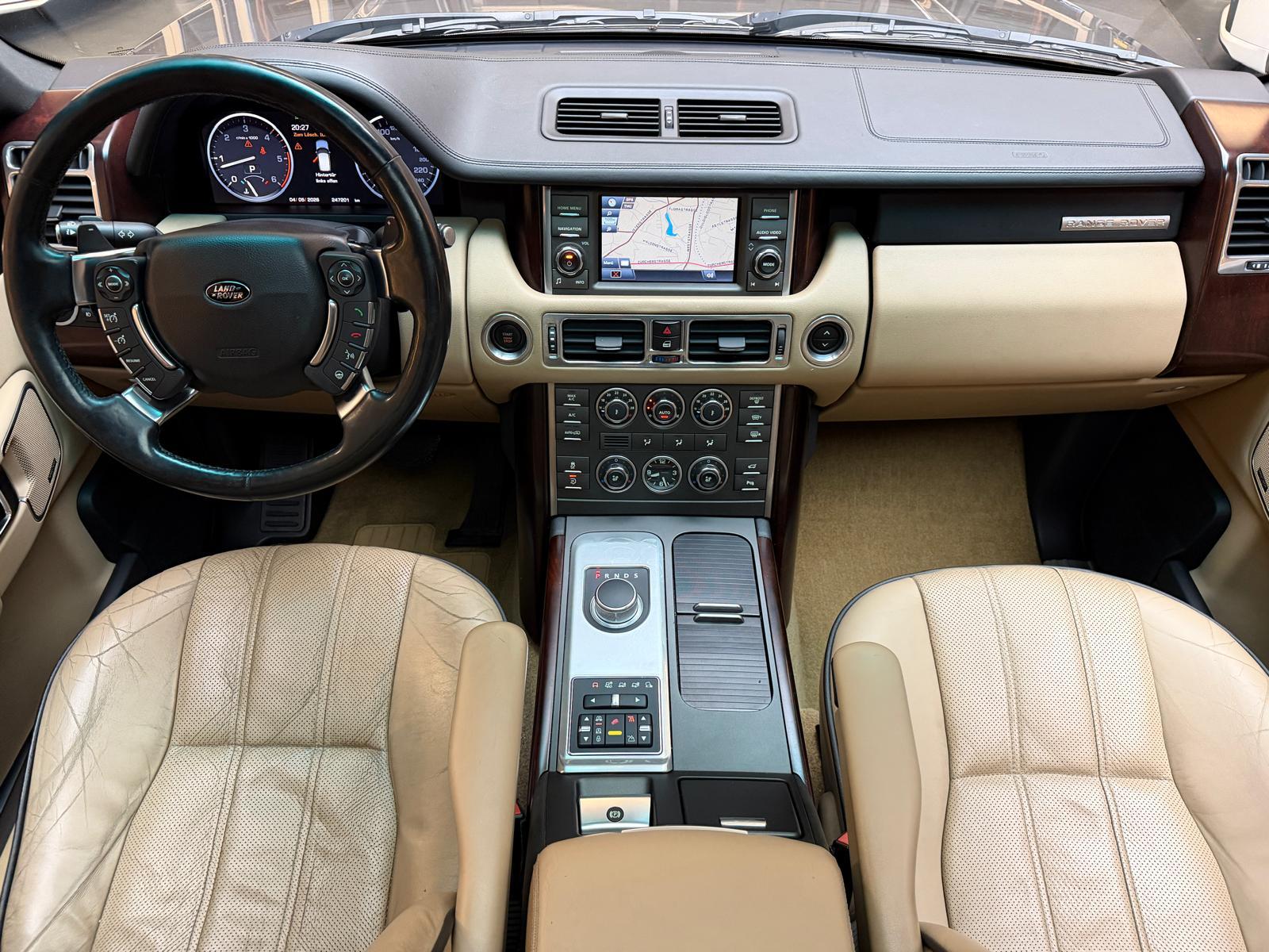 LAND ROVER Range Rover 4.4 TDV8 Vogue-image-12