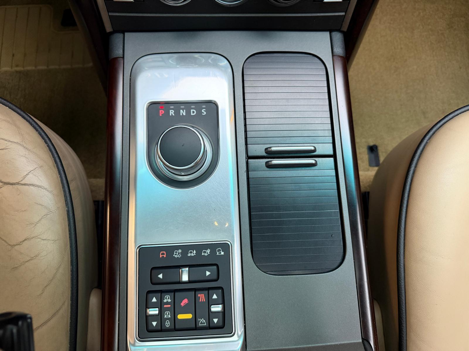 LAND ROVER Range Rover 4.4 TDV8 Vogue-image-19