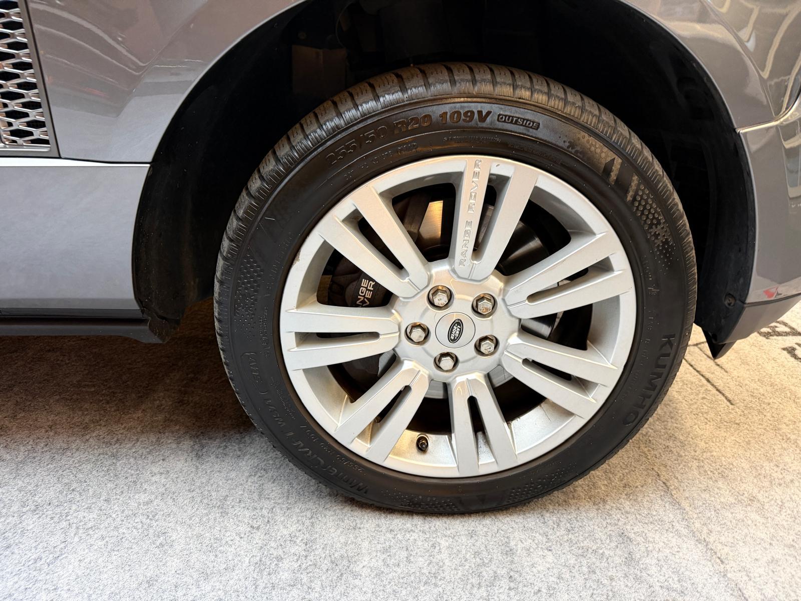 LAND ROVER Range Rover 4.4 TDV8 Vogue-image-9