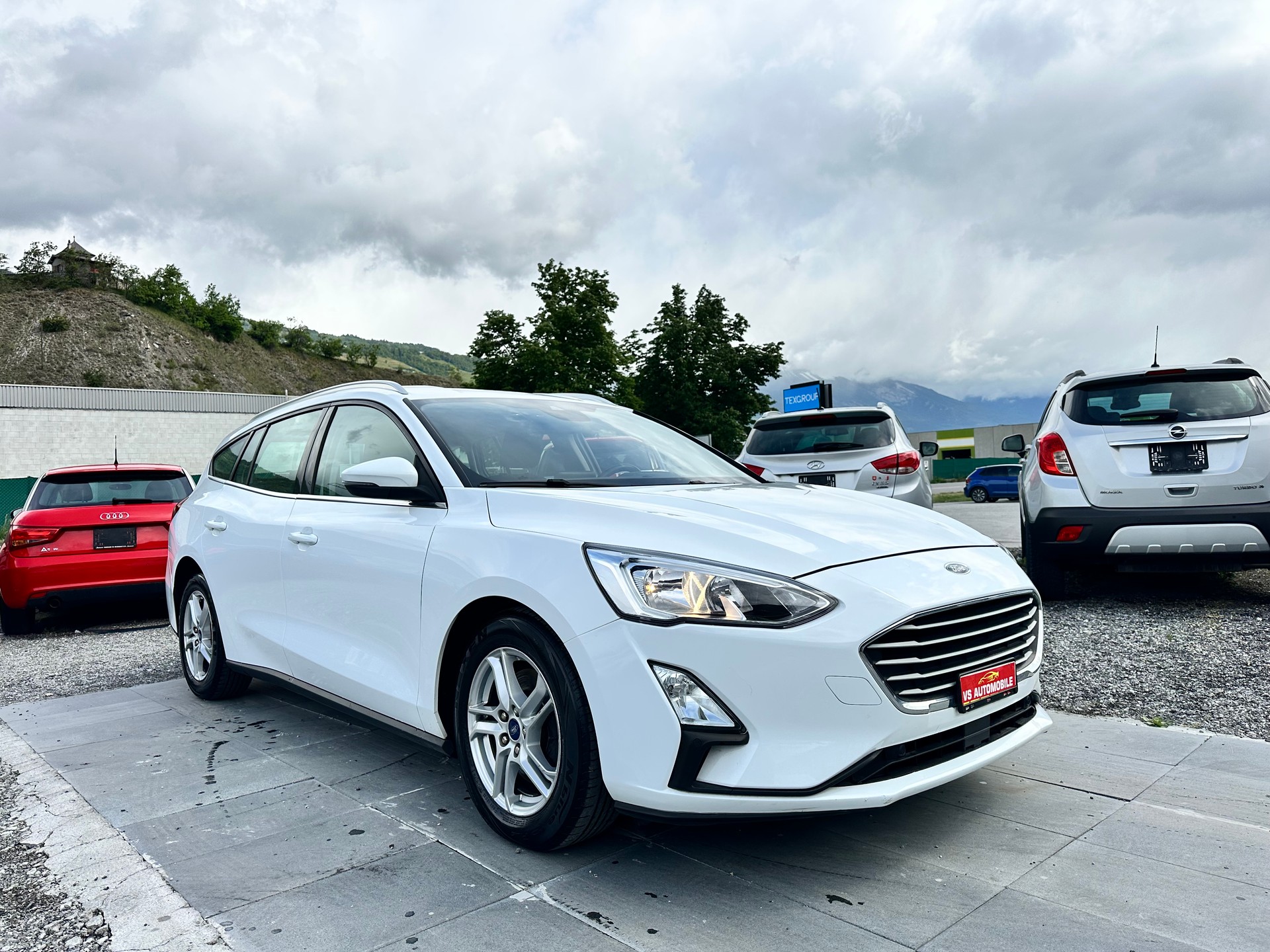 FORD Focus 1.5 SCTi Business Automatic-image-0