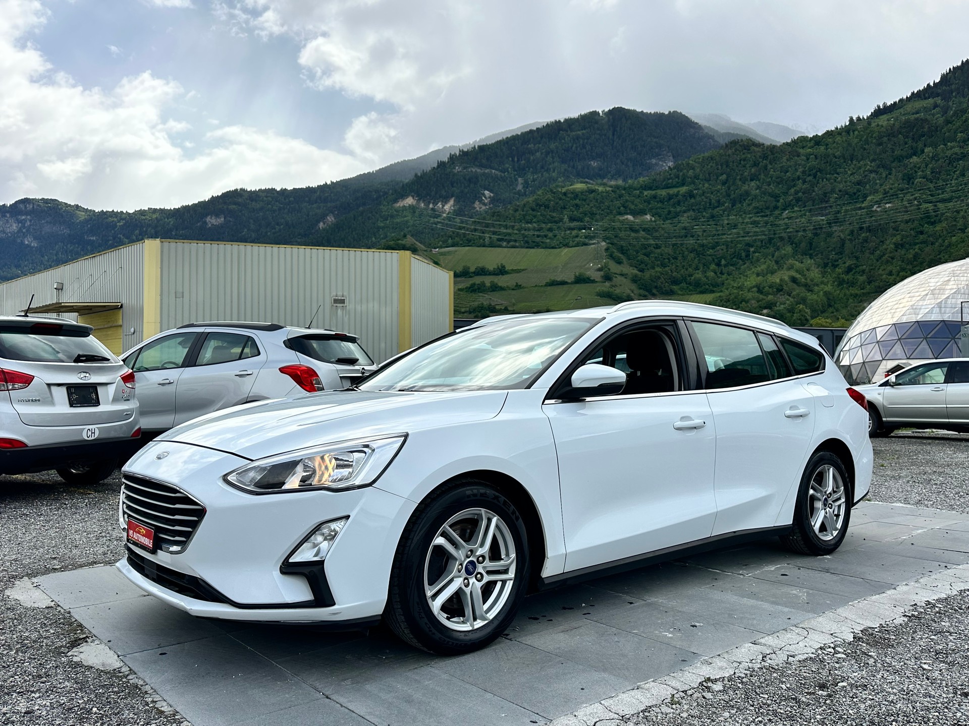 FORD Focus 1.5 SCTi Business Automatic-image-1