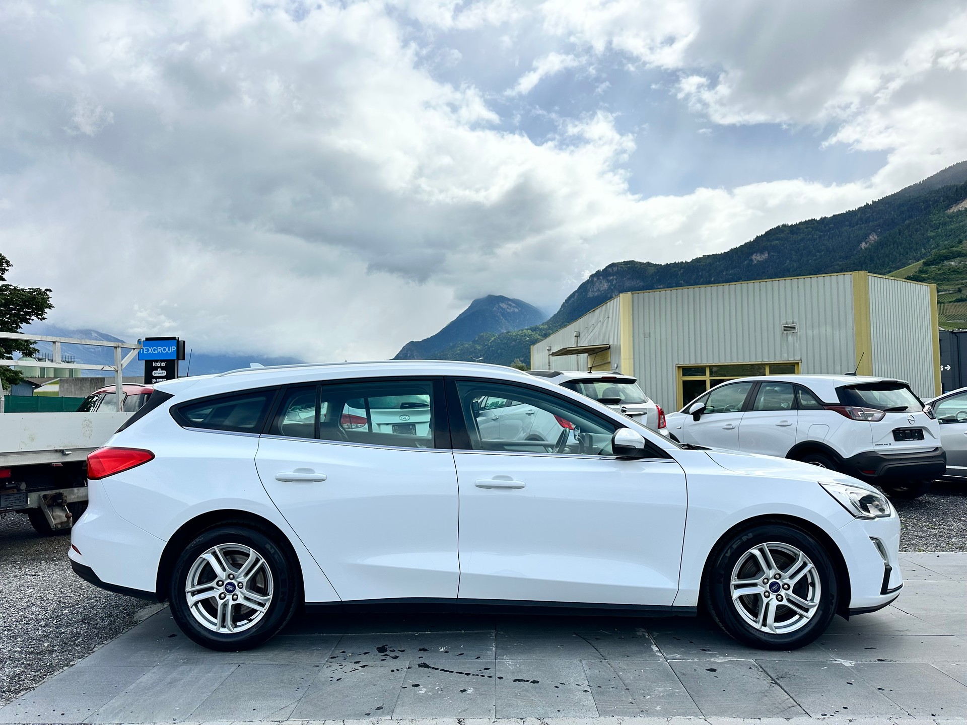 FORD Focus 1.5 SCTi Business Automatic-image-5