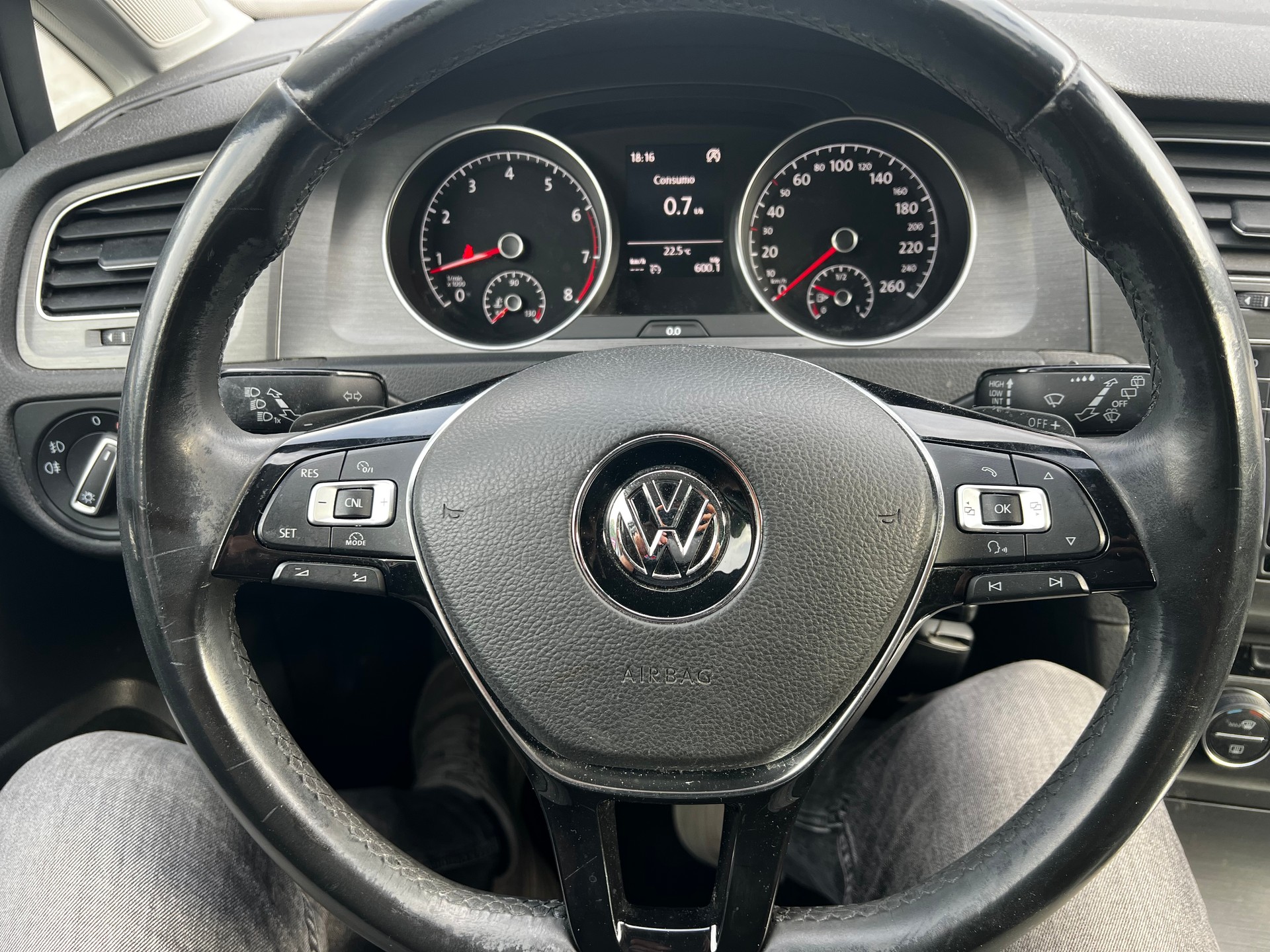VW Golf 1.2 TSI Trendline DSG-image-9