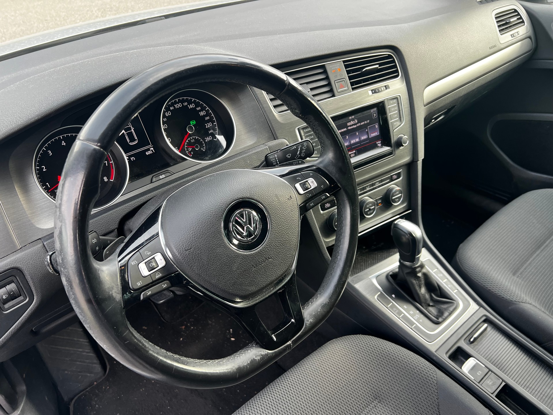 VW Golf 1.2 TSI Trendline DSG-image-7
