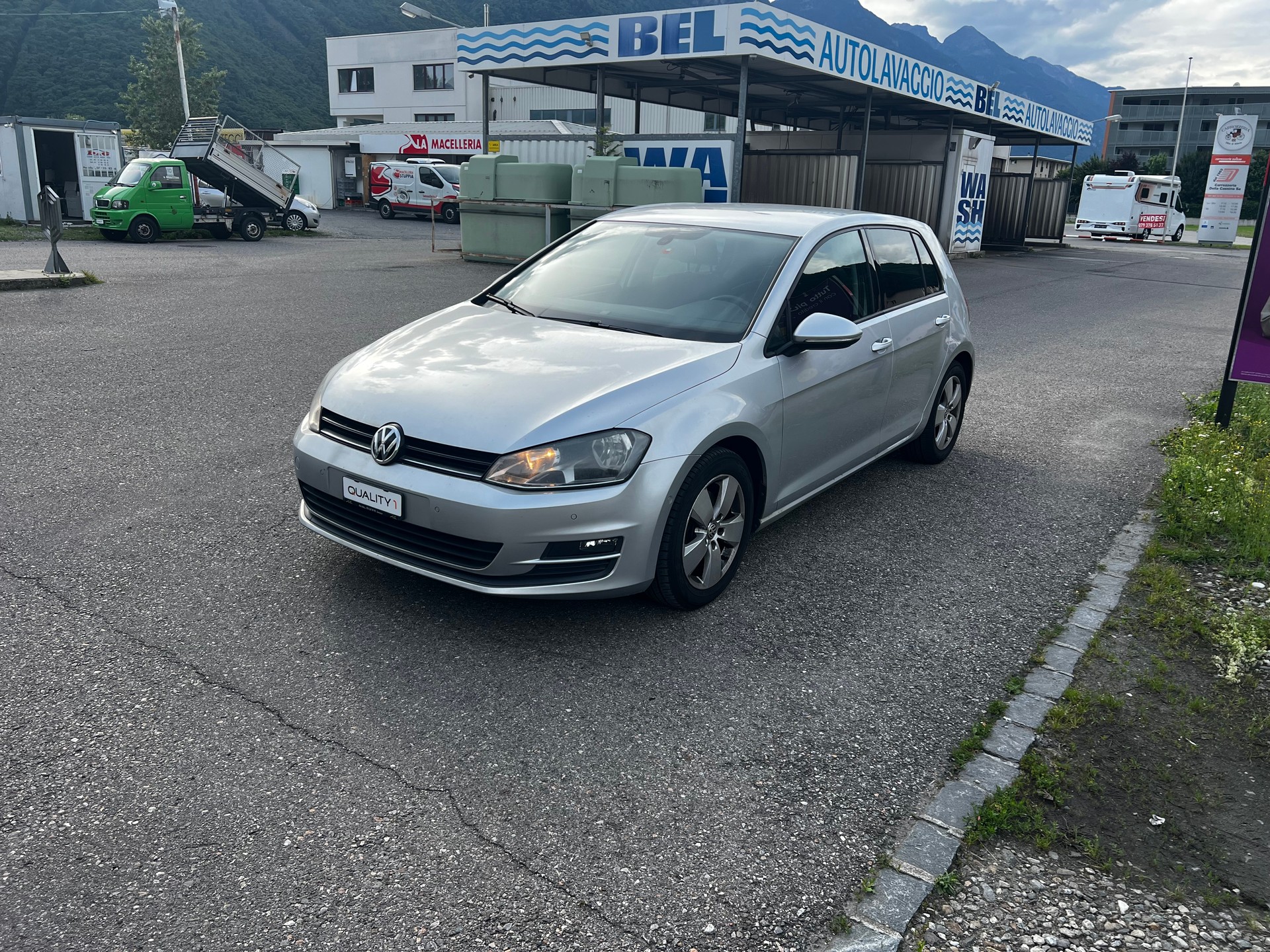 VW Golf 1.2 TSI Trendline DSG-image-3