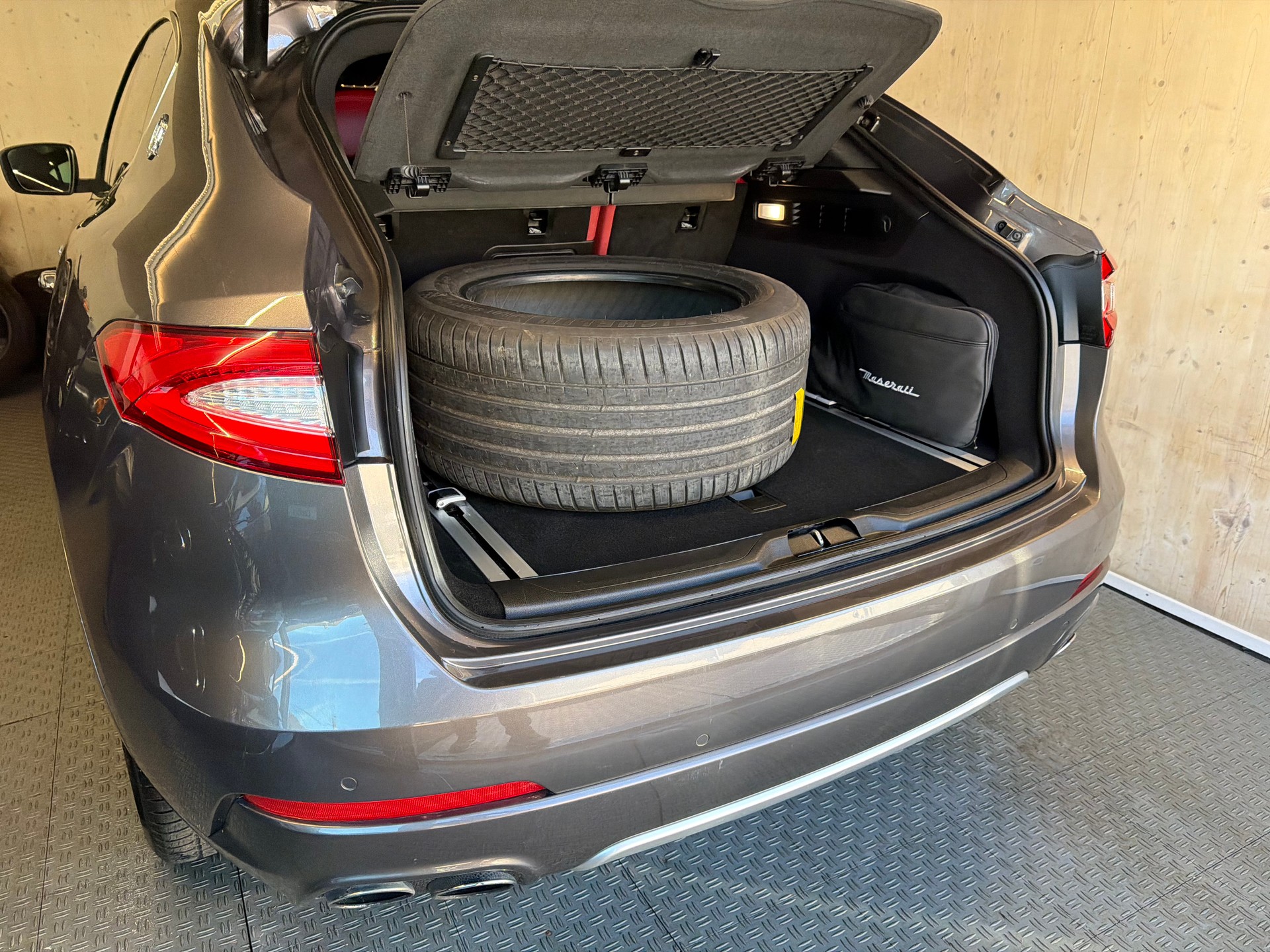 MASERATI Levante S 3.0 V6 GranSport Automatica-image-14
