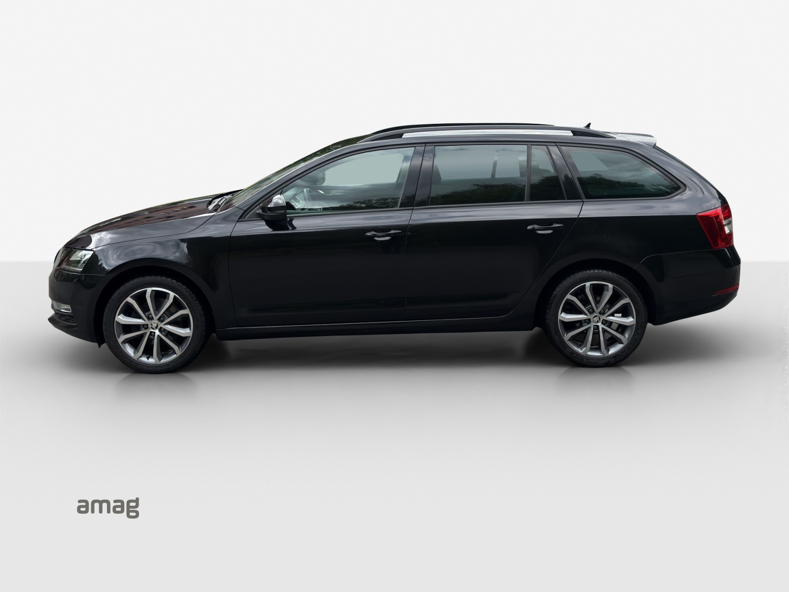 SKODA Octavia Combi 1.5 TSI Soleil DSG-showroom-element-1