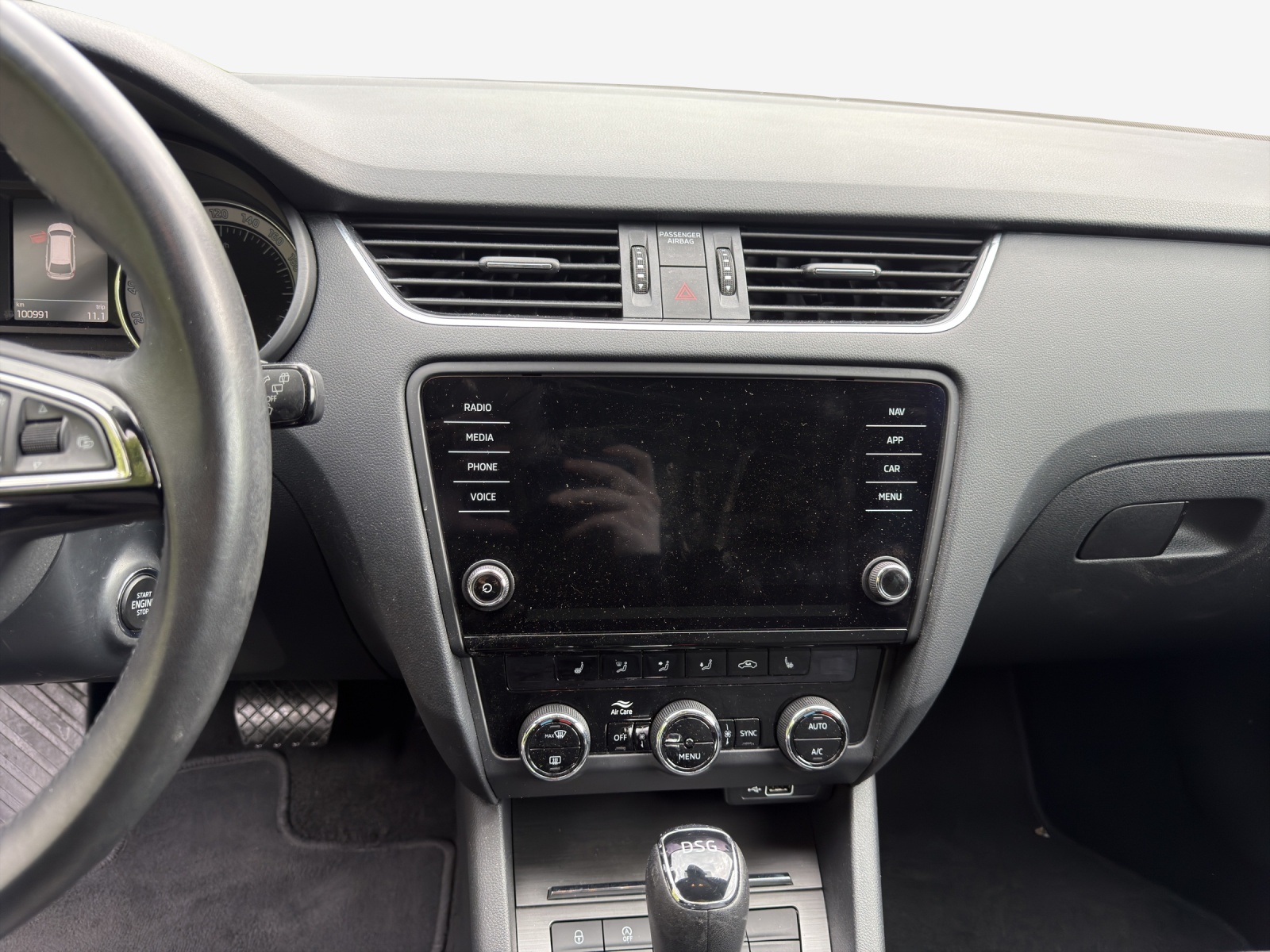 SKODA Octavia Combi 1.5 TSI Soleil DSG-image-10