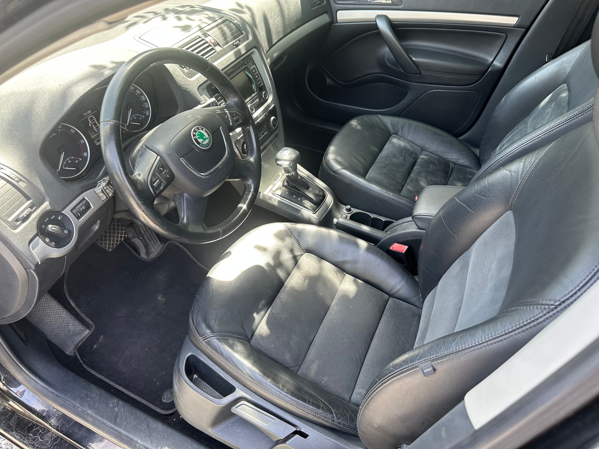 SKODA Octavia Combi 2.0 TSI RS DSG-image-6