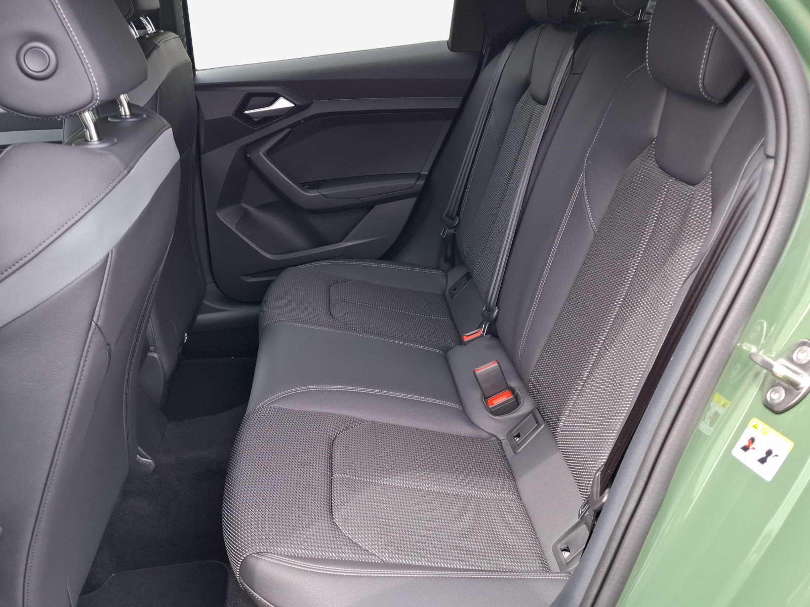 AUDI A1 Sportback 30 TFSI S Line Attraction S-tronic-image-11