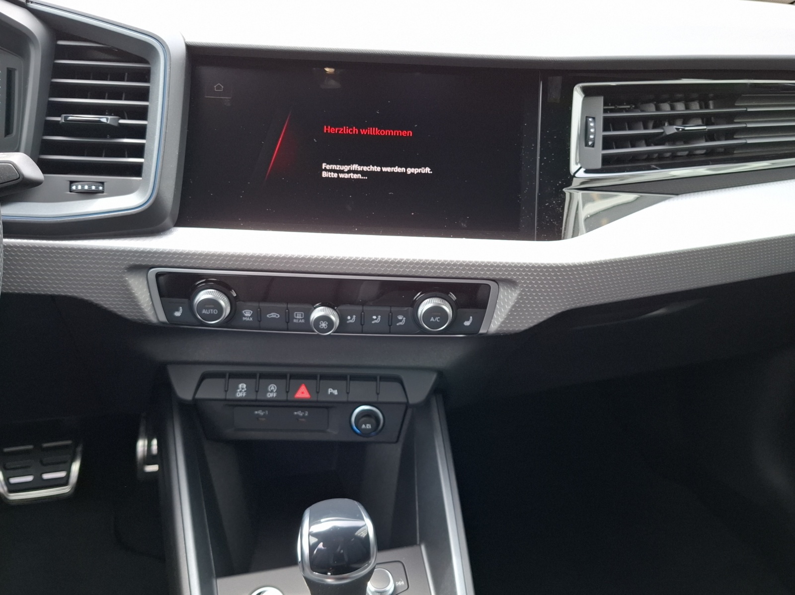AUDI A1 Sportback 30 TFSI S Line Attraction S-tronic-image-10