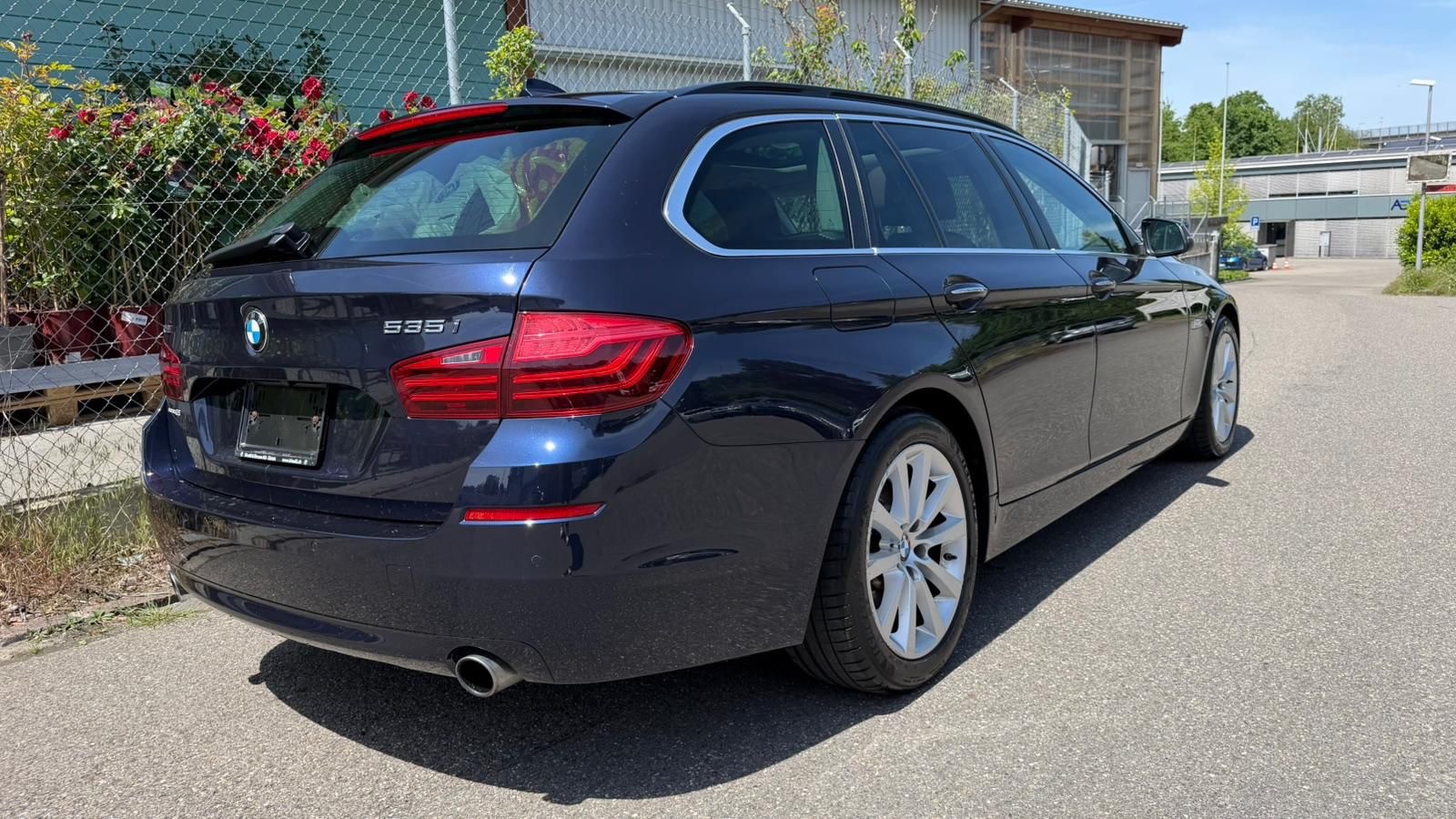 BMW 535i Touring xDrive Steptronic-image-7