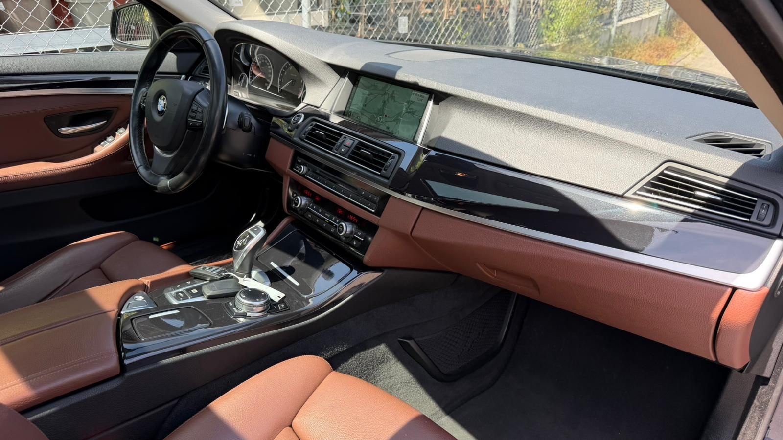 BMW 535i Touring xDrive Steptronic-image-11