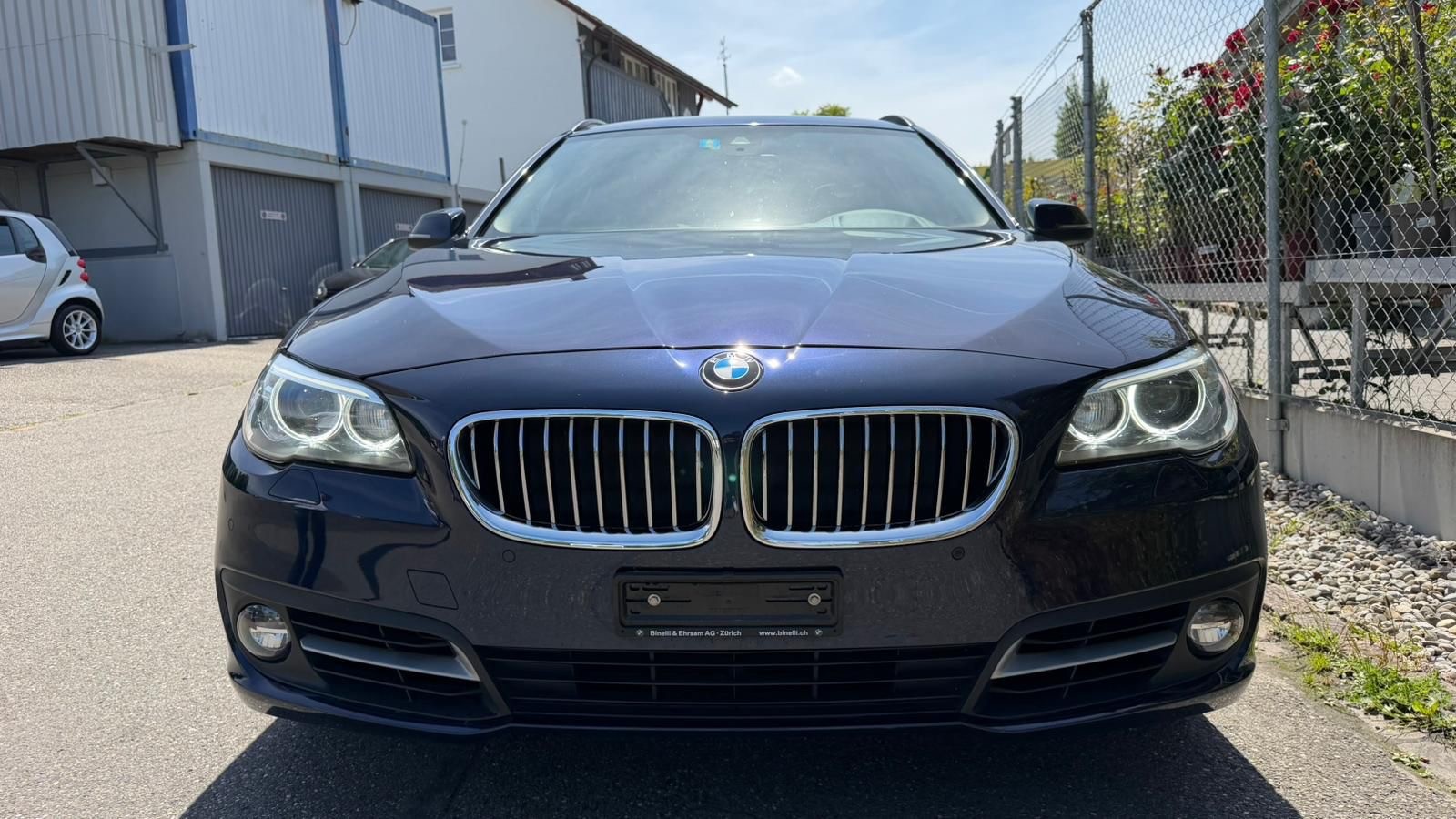 BMW 535i Touring xDrive Steptronic-showroom-element-2