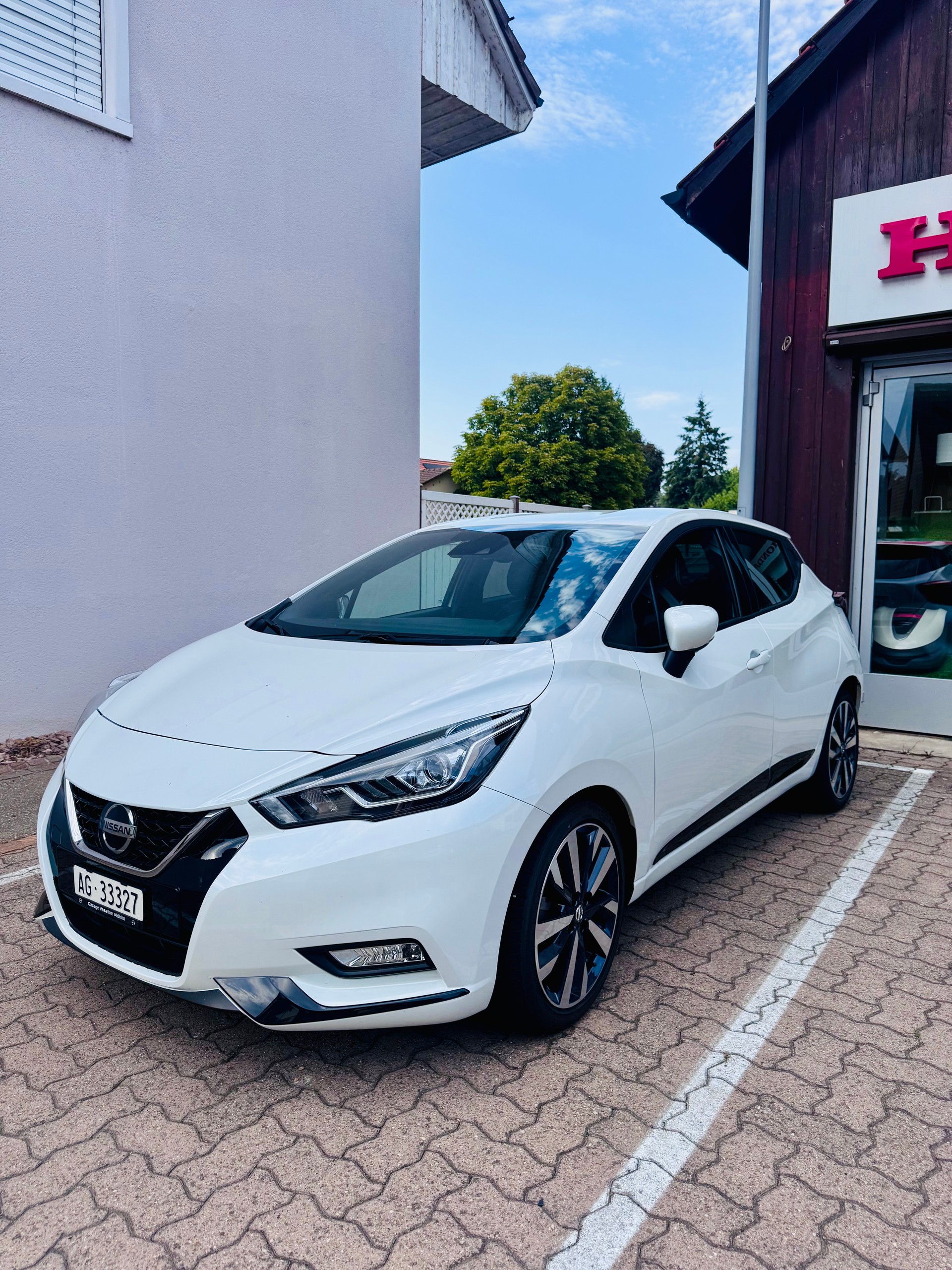 NISSAN Micra IG-T100 Xtronic Tekna AVM + LED-image-2