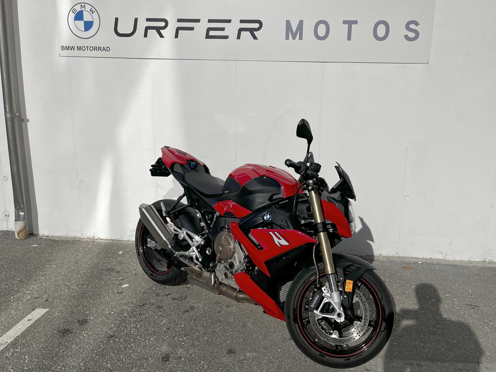 BMW S 1000 R-showroom-element-1