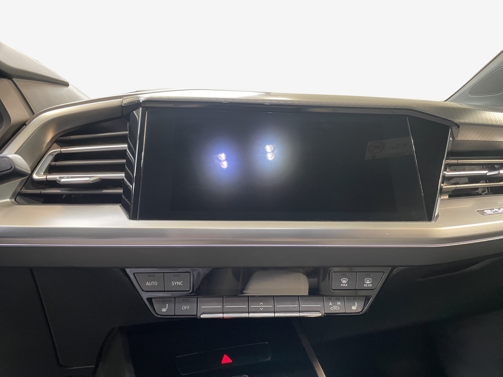 AUDI Q4 e-tron 50 quattro-image-11