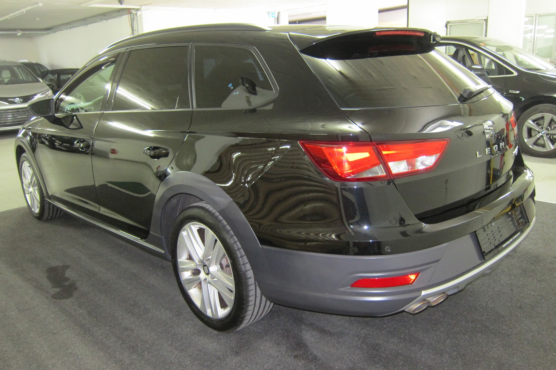 SEAT Leon ST 2.0 TDI CR X-Perience 4Drive DSG-image-3