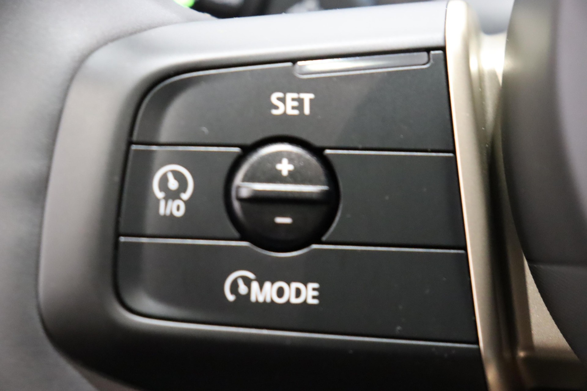 MINI Countryman U25 2.0i S ALL4-image-12