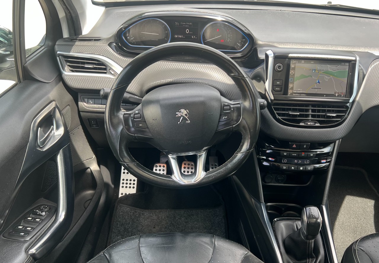 PEUGEOT 2008 1.6 VTI Allure-image-10