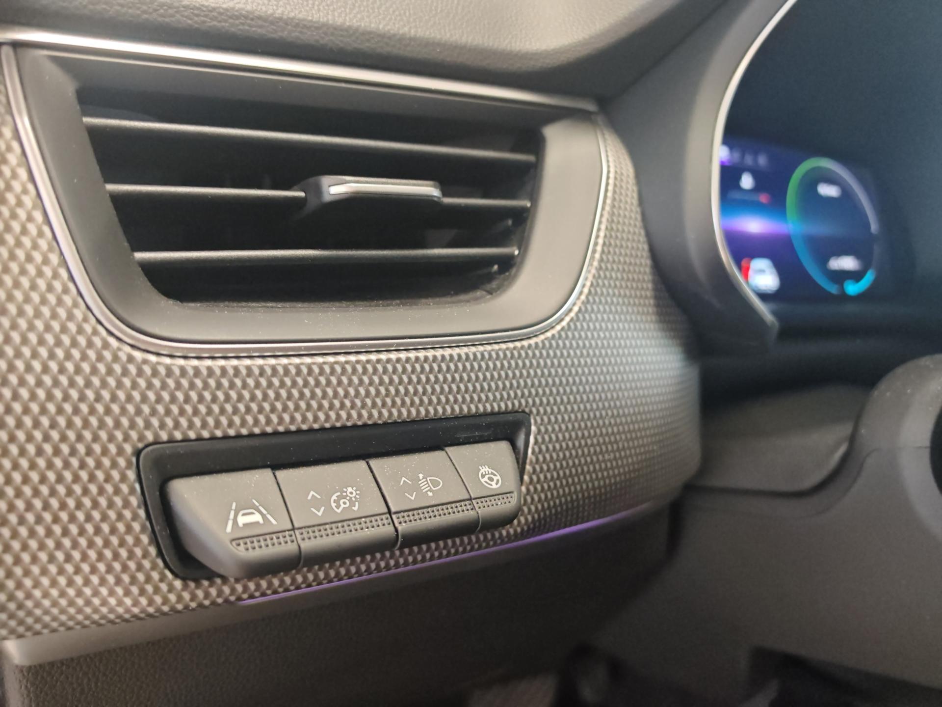 RENAULT Arkana 1.6 E-Tech Techno-image-17