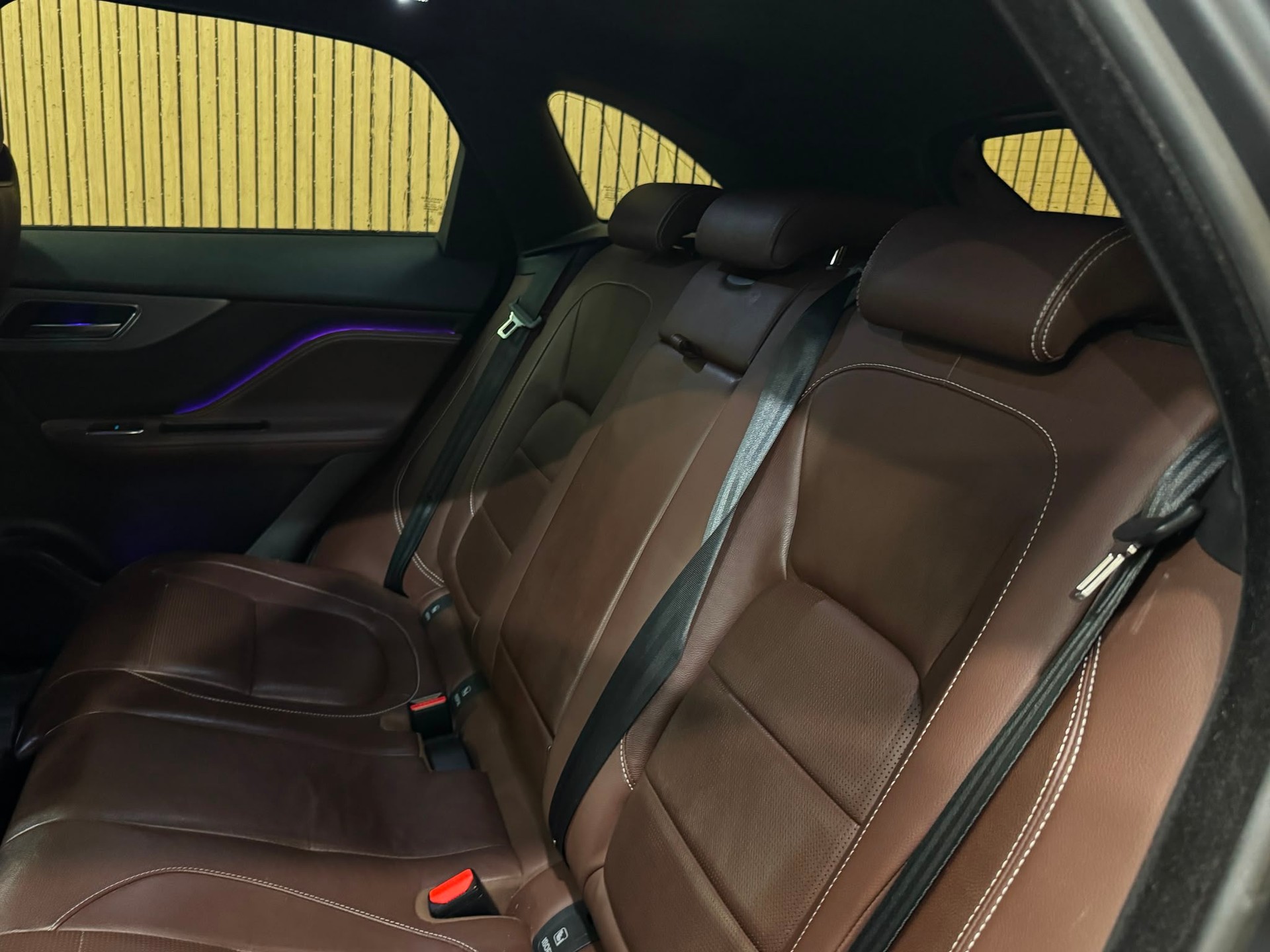 JAGUAR F-Pace 3.0 TDV6 Pure AWD Automatik-image-20