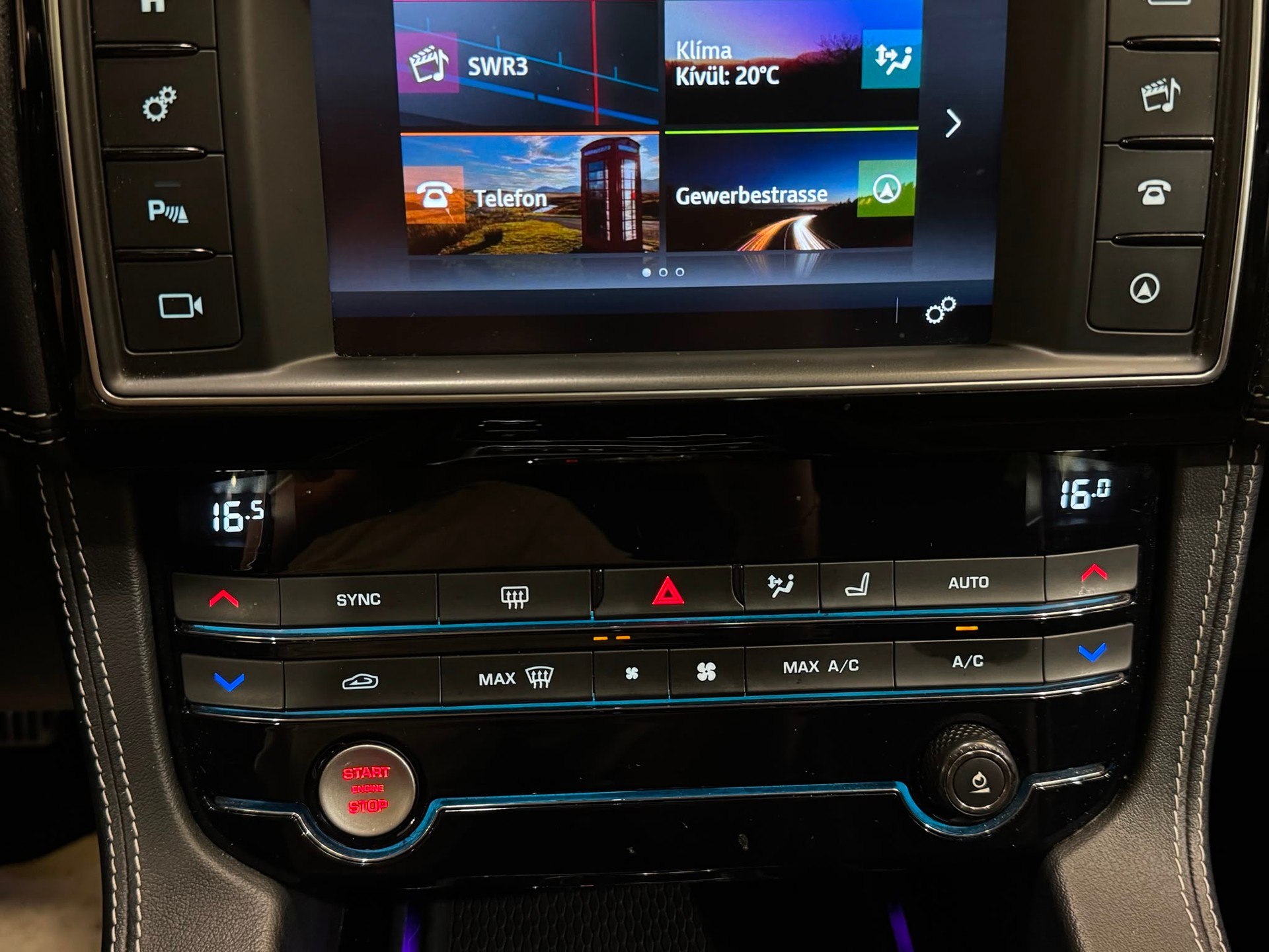 JAGUAR F-Pace 3.0 TDV6 Pure AWD Automatik-image-15