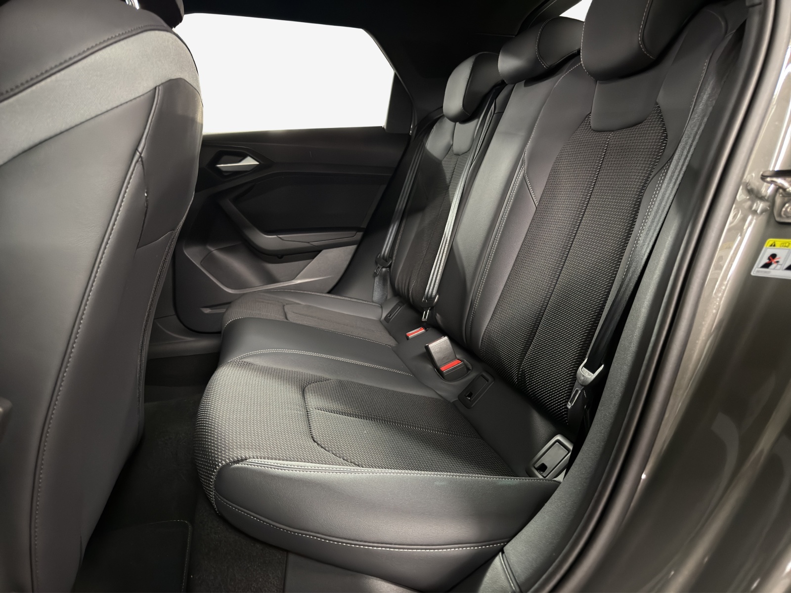 AUDI A1 Sportback 30 TFSI Attraction S-tronic-image-13