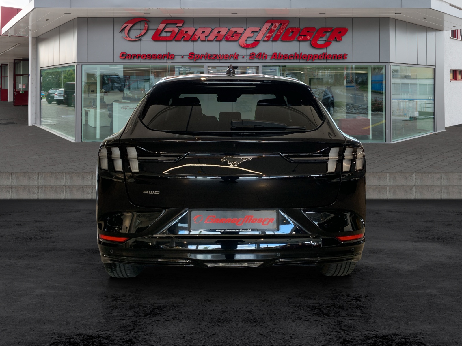 FORD Mustang Mach-E Premium AWD-image-5