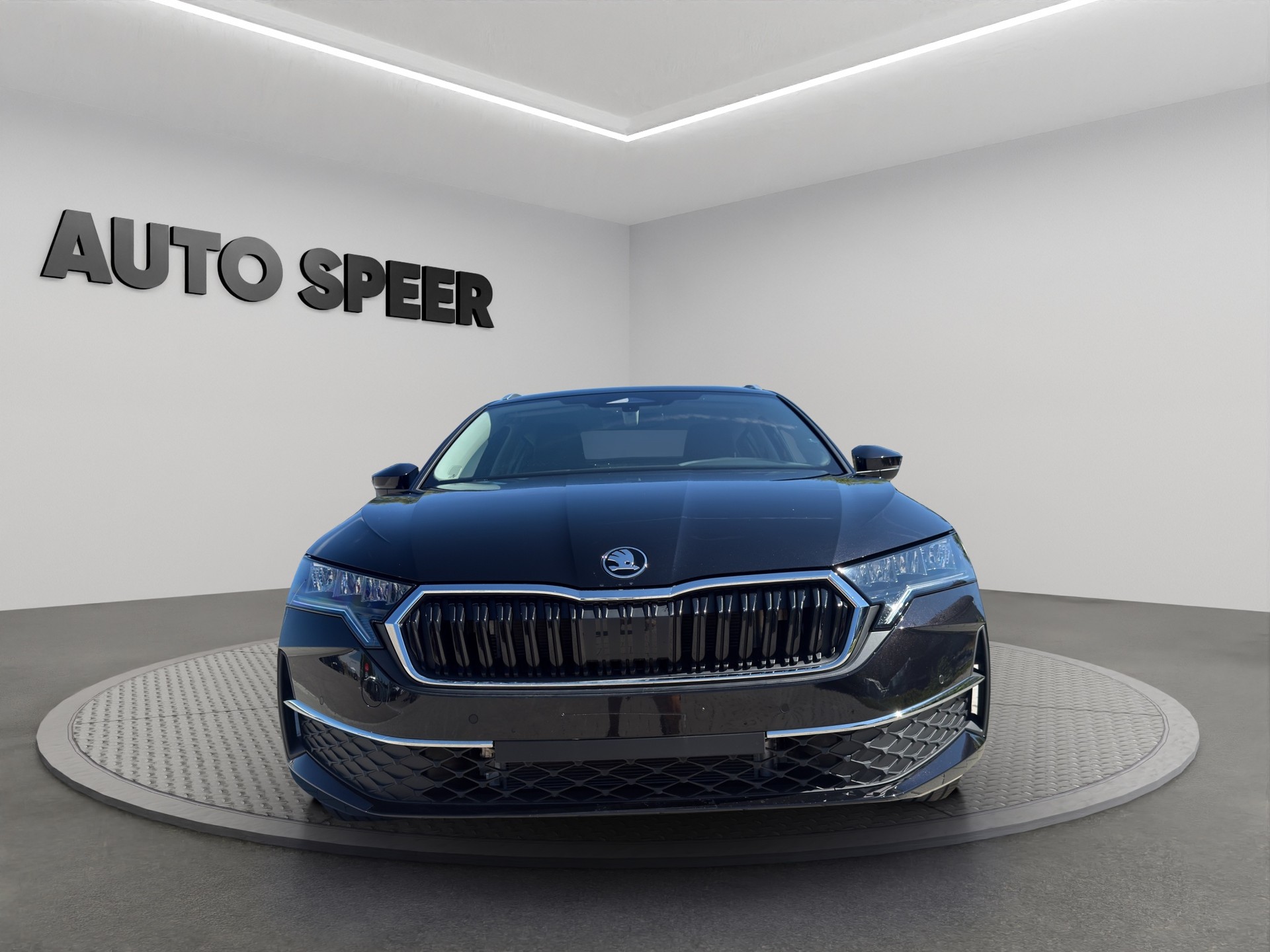 SKODA Octavia Combi 1.5 TSI mHEV DSG Selection-image-4