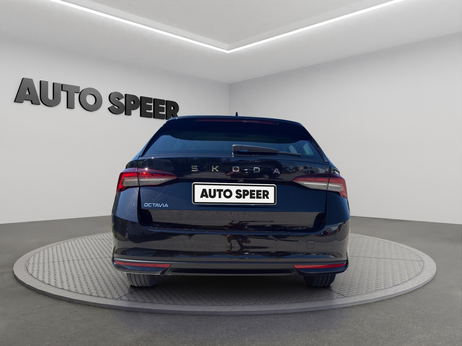 SKODA Octavia Combi 1.5 TSI mHEV DSG Selection-image-5