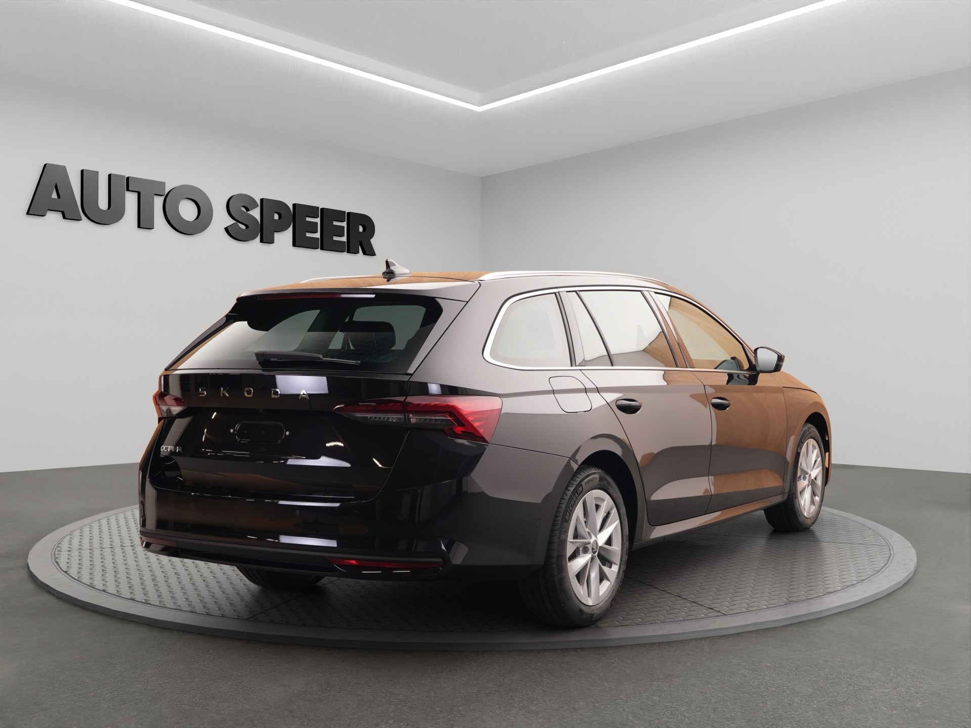 SKODA Octavia Combi 1.5 TSI mHEV DSG Selection-image-2