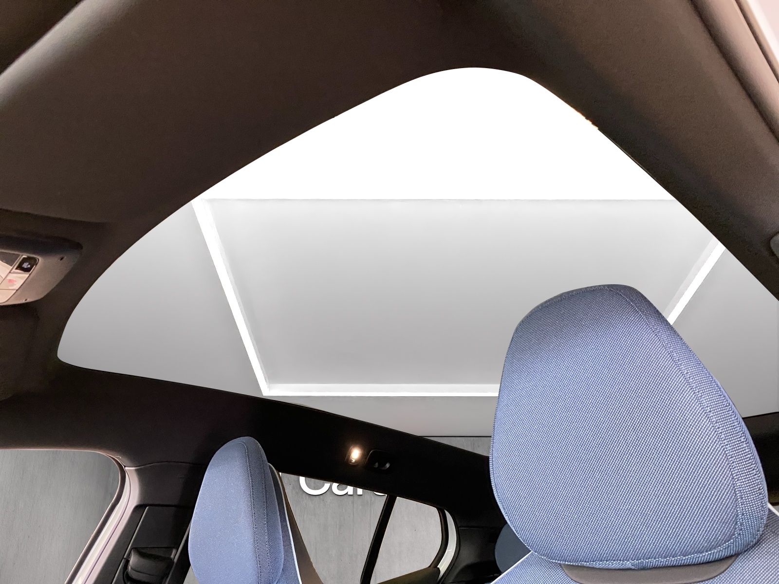 VOLVO EX30 Cross Country E60 69kWh Twin Performance AWD-image-15