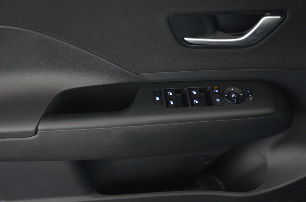 HYUNDAI Kona EV 65.4 kWh Premium *360°*-image-22