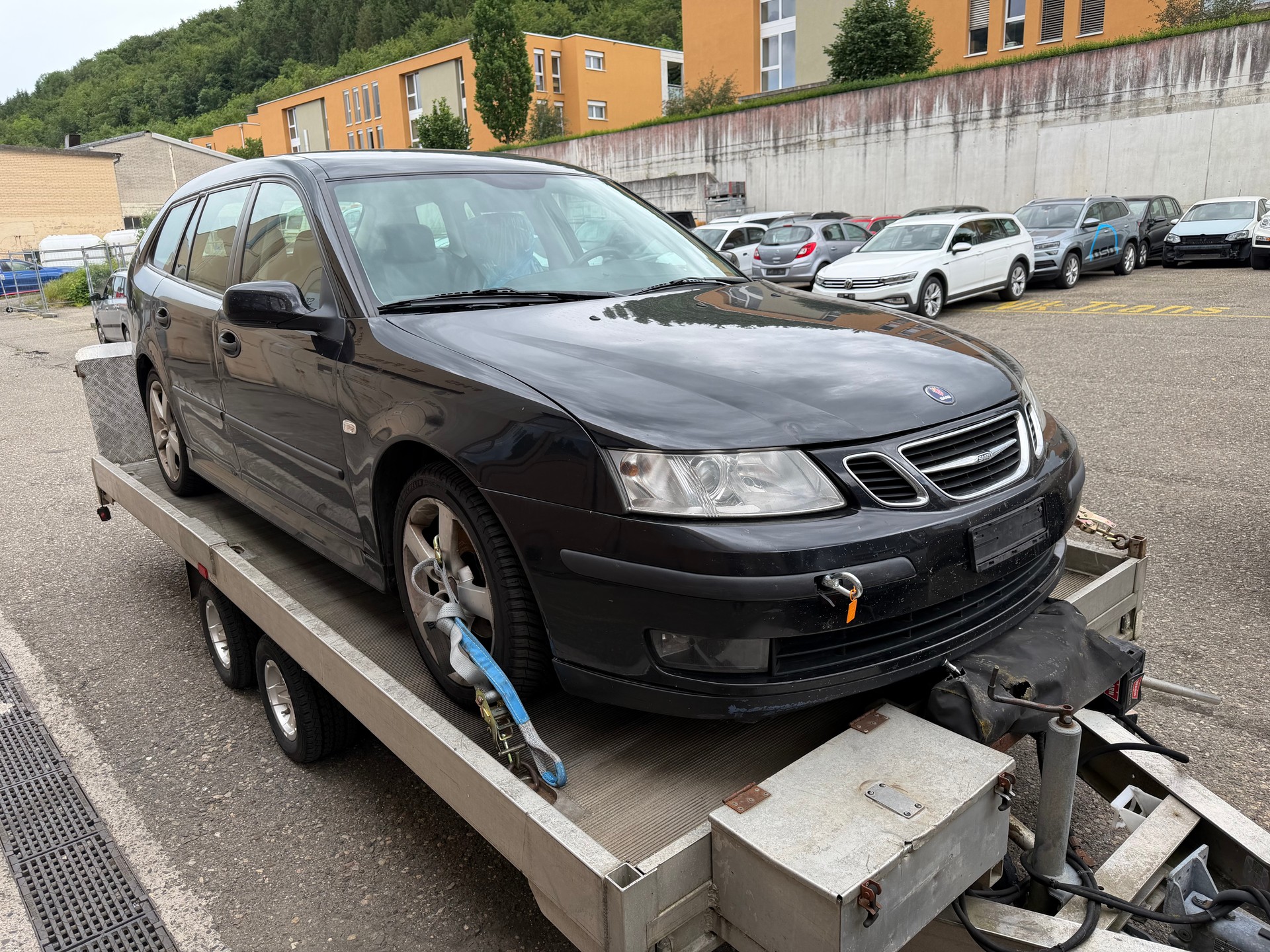 SAAB 9-3 2.0t Vector-image-2