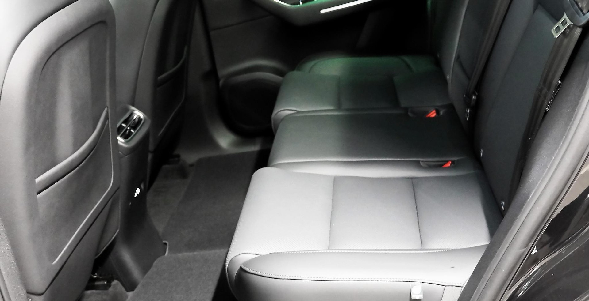 LEAPMOTOR C10 Design AWD-image-8