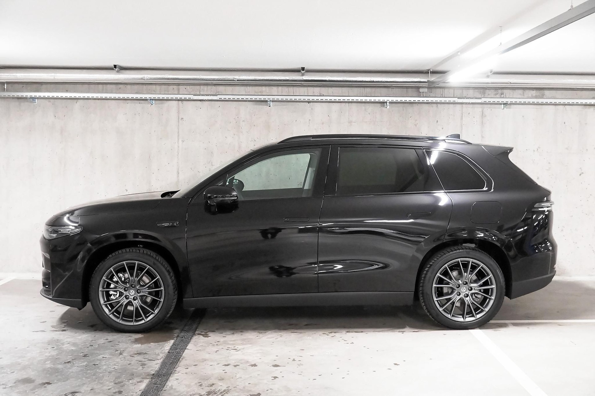 LEAPMOTOR C10 Design AWD-image-3