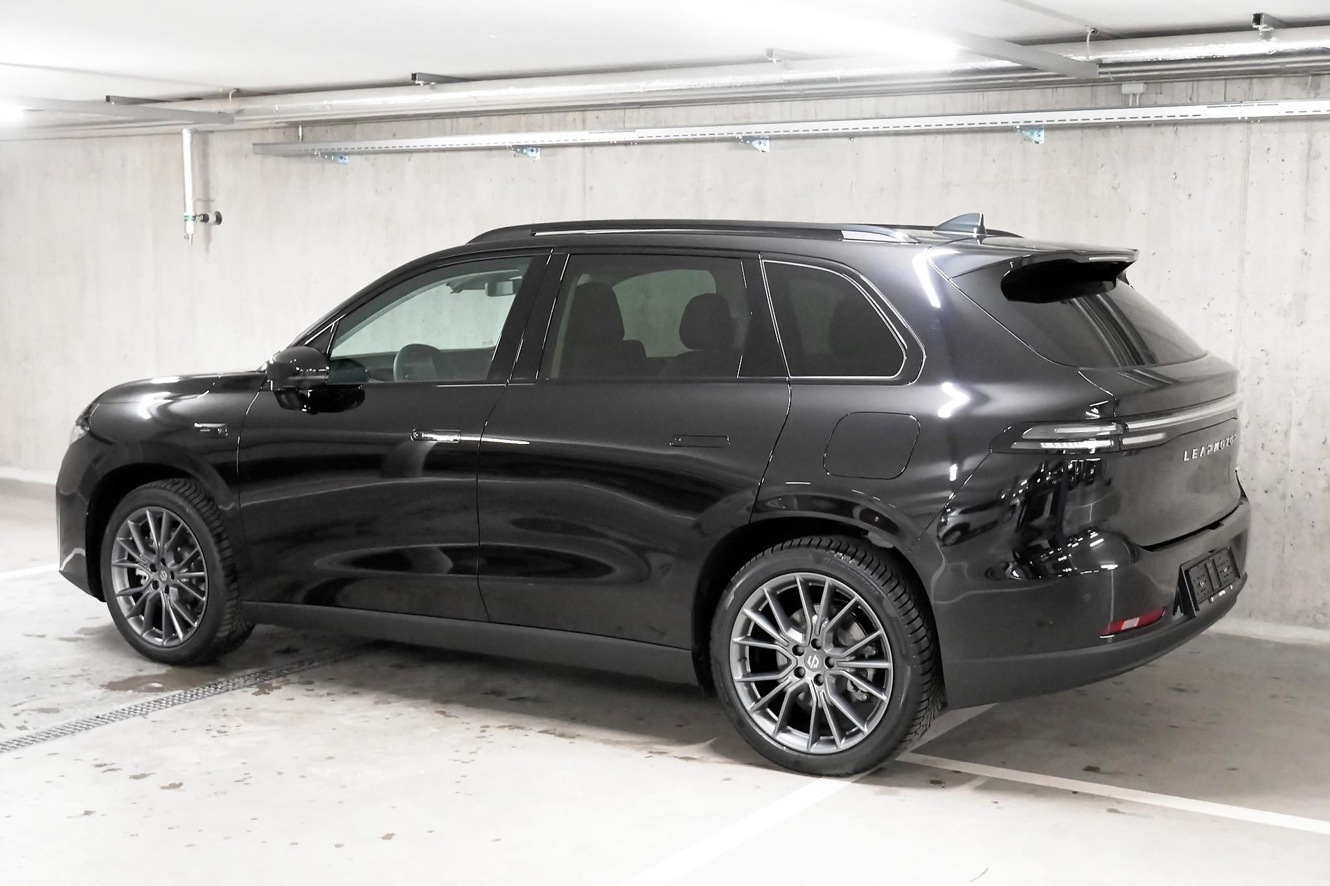 LEAPMOTOR C10 Design AWD-image-6